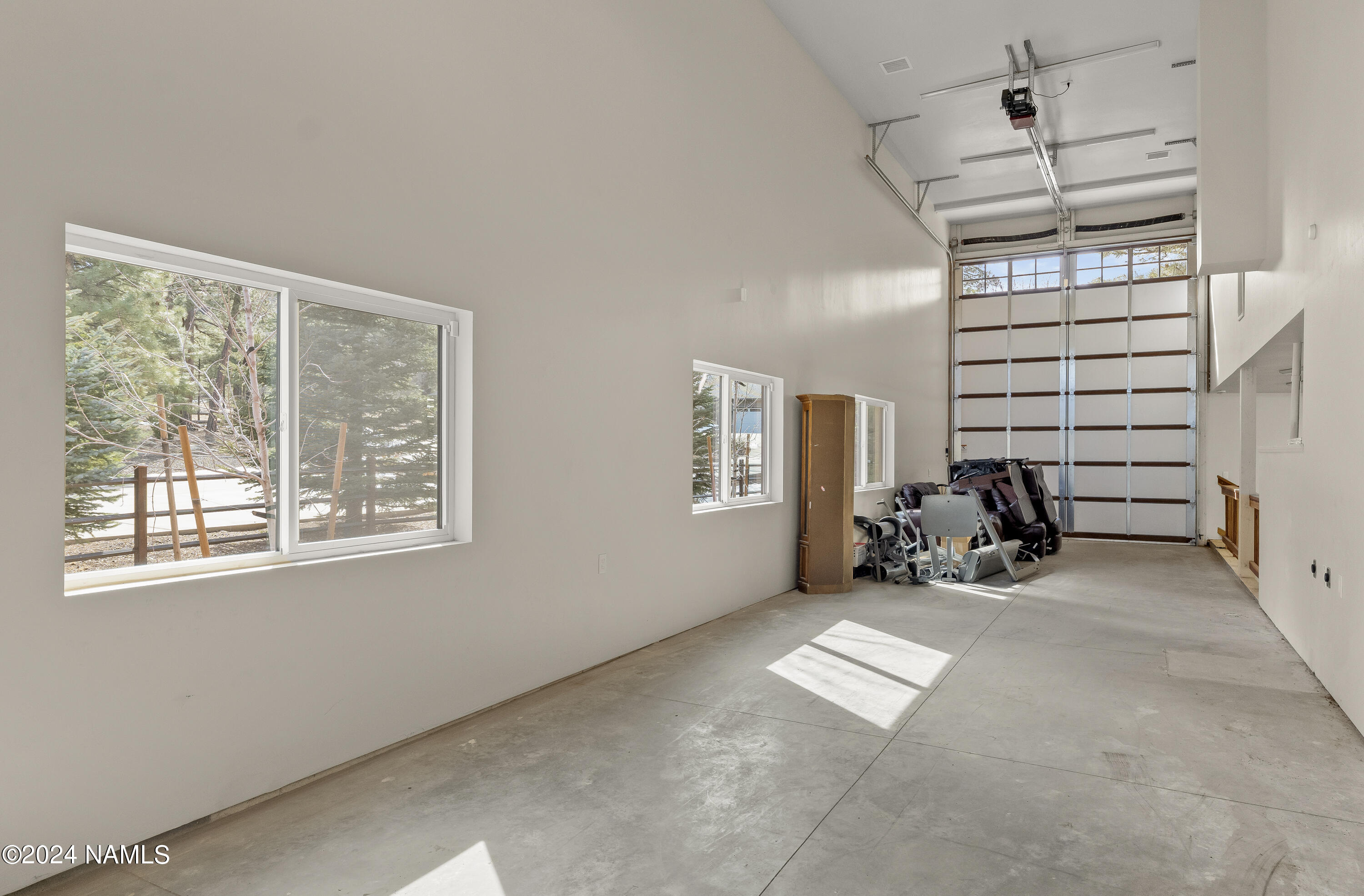 7050 Oakwood Pines Drive