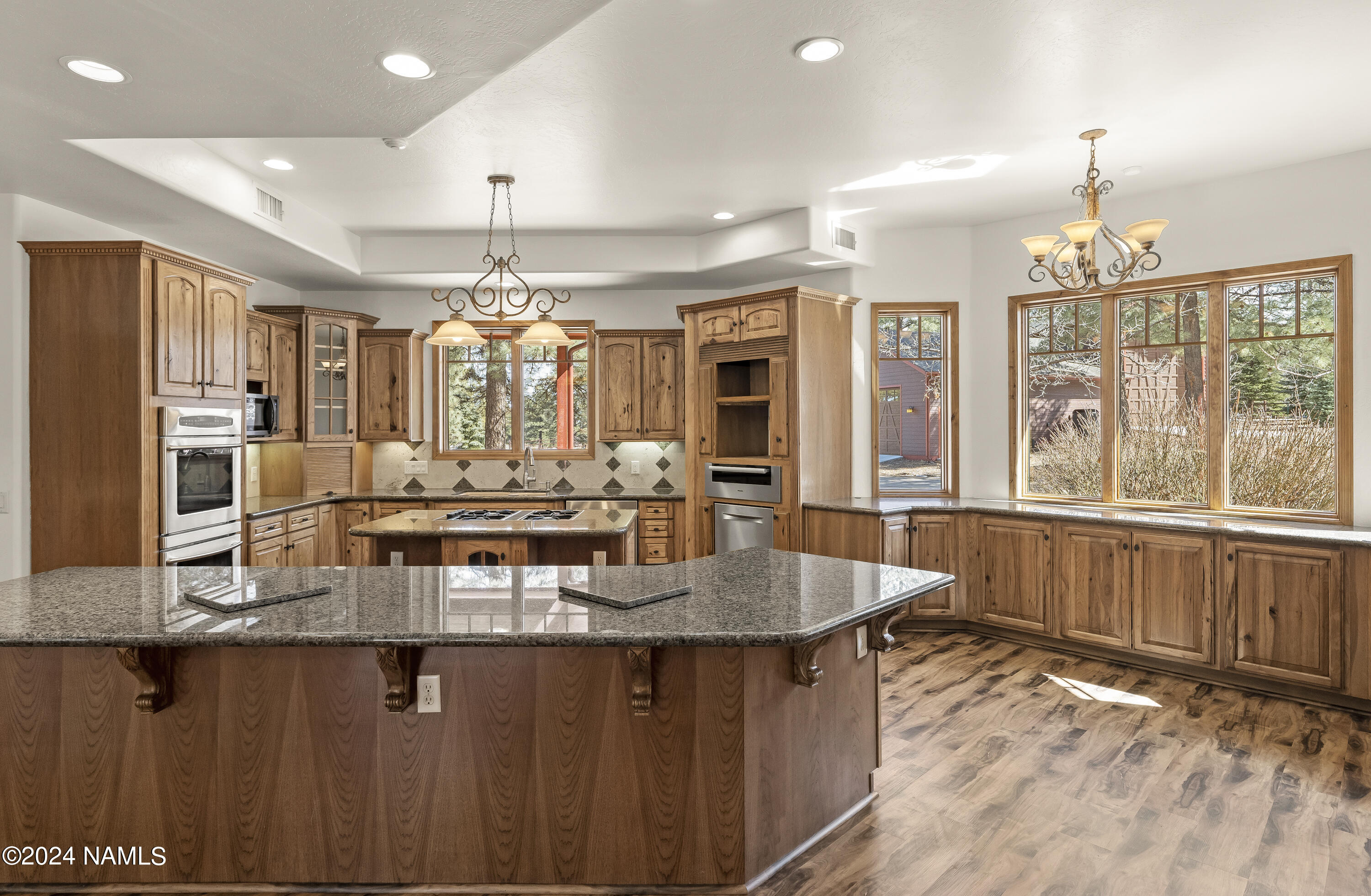 7050 Oakwood Pines Drive