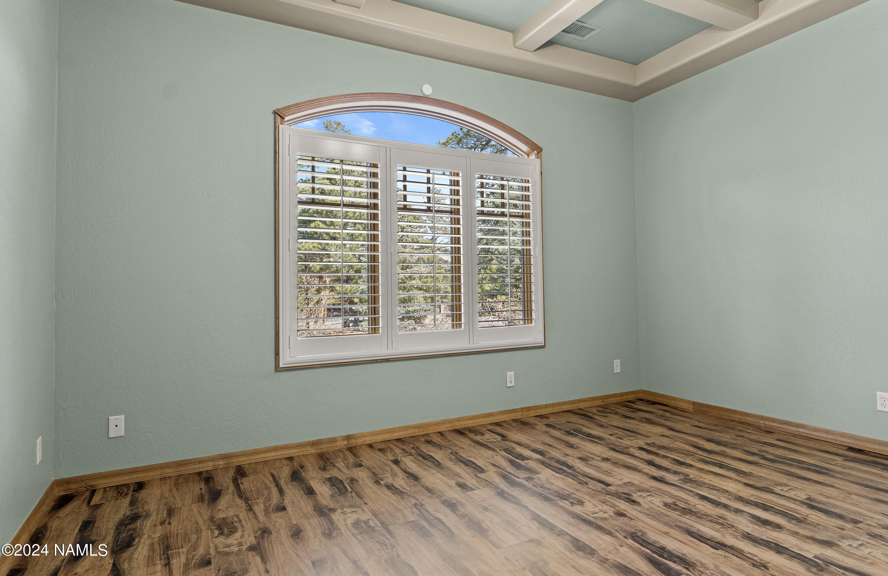 7050 Oakwood Pines Drive