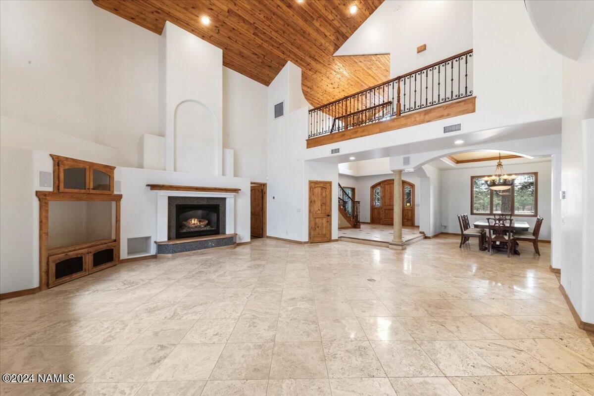 7050 Oakwood Pines Drive