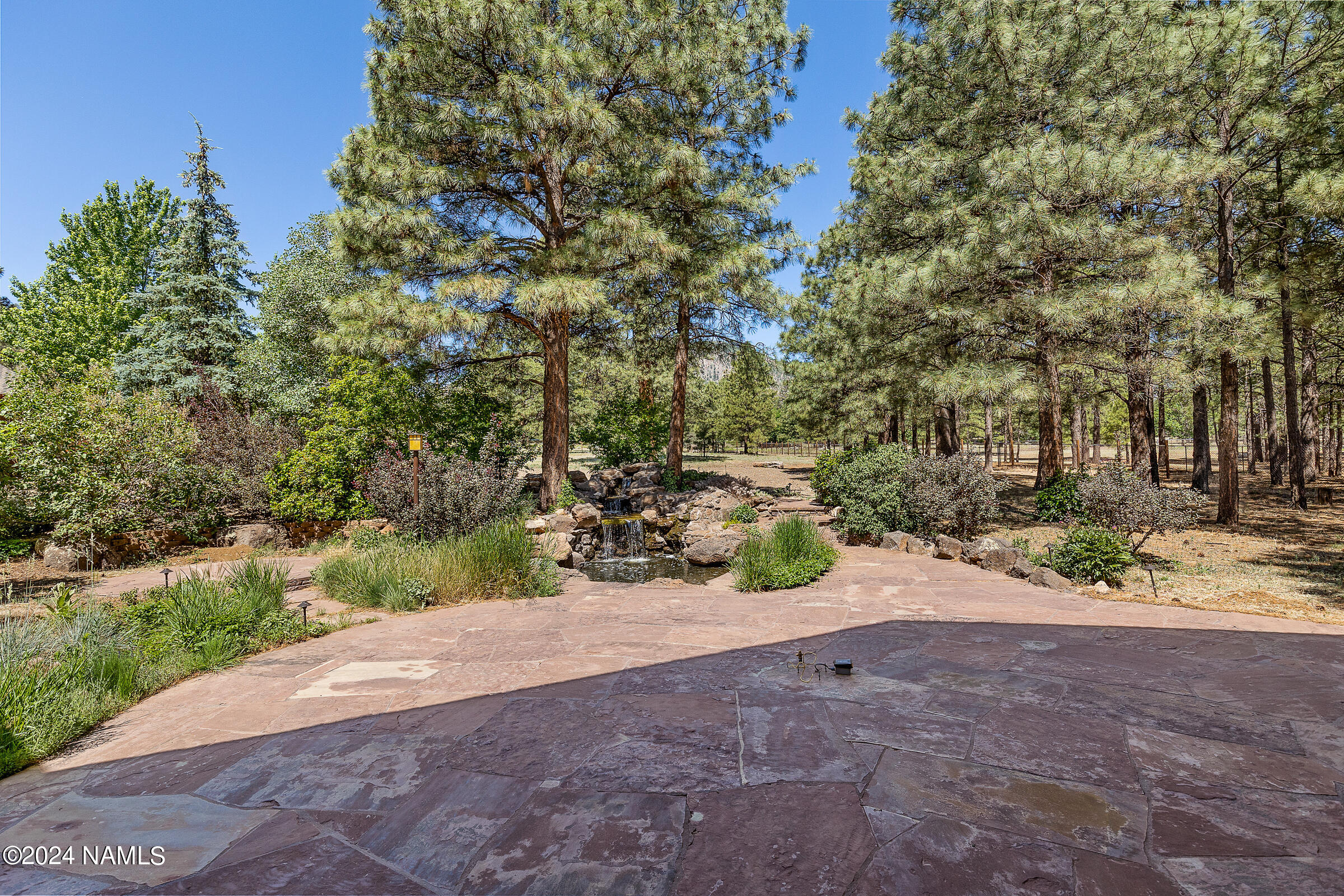 7050 Oakwood Pines Drive