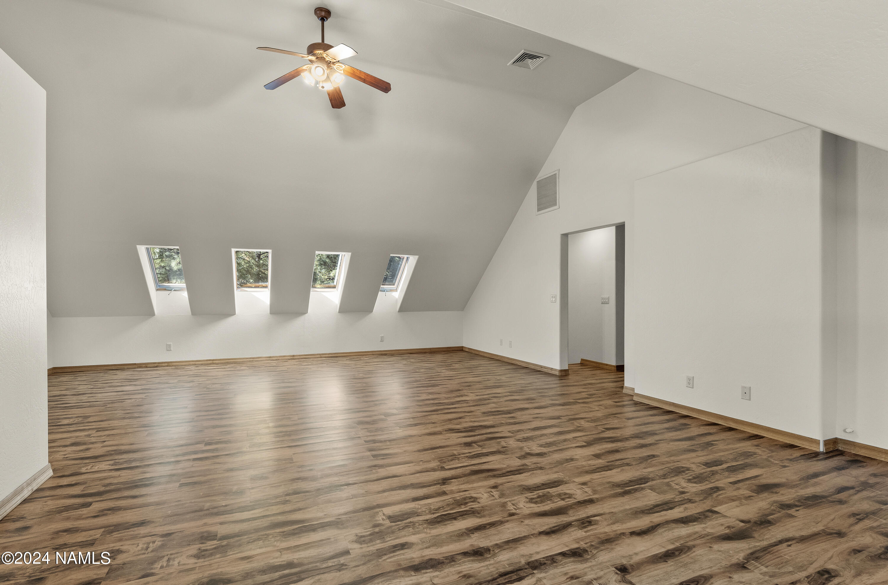 7050 Oakwood Pines Drive