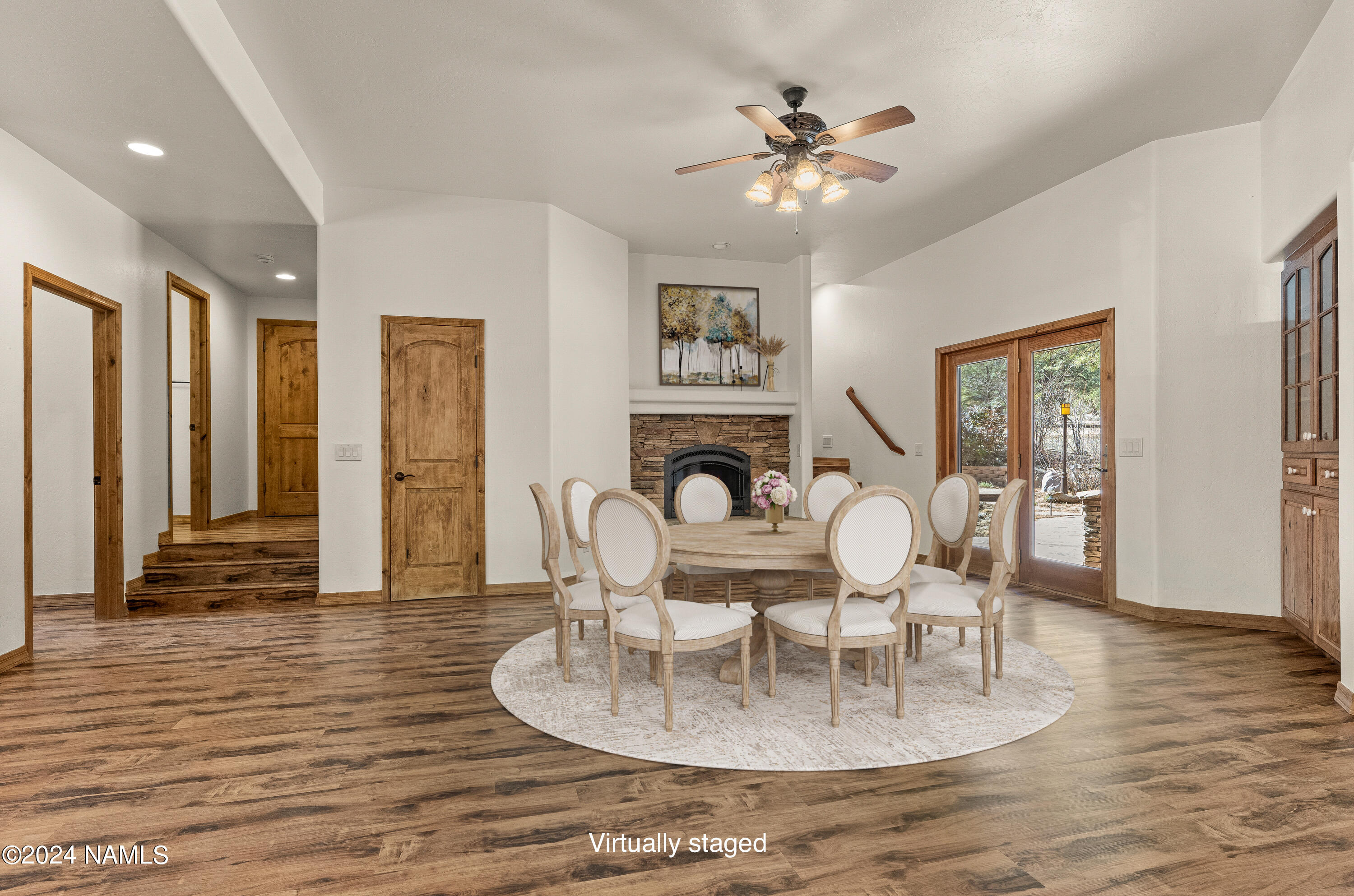 7050 Oakwood Pines Drive