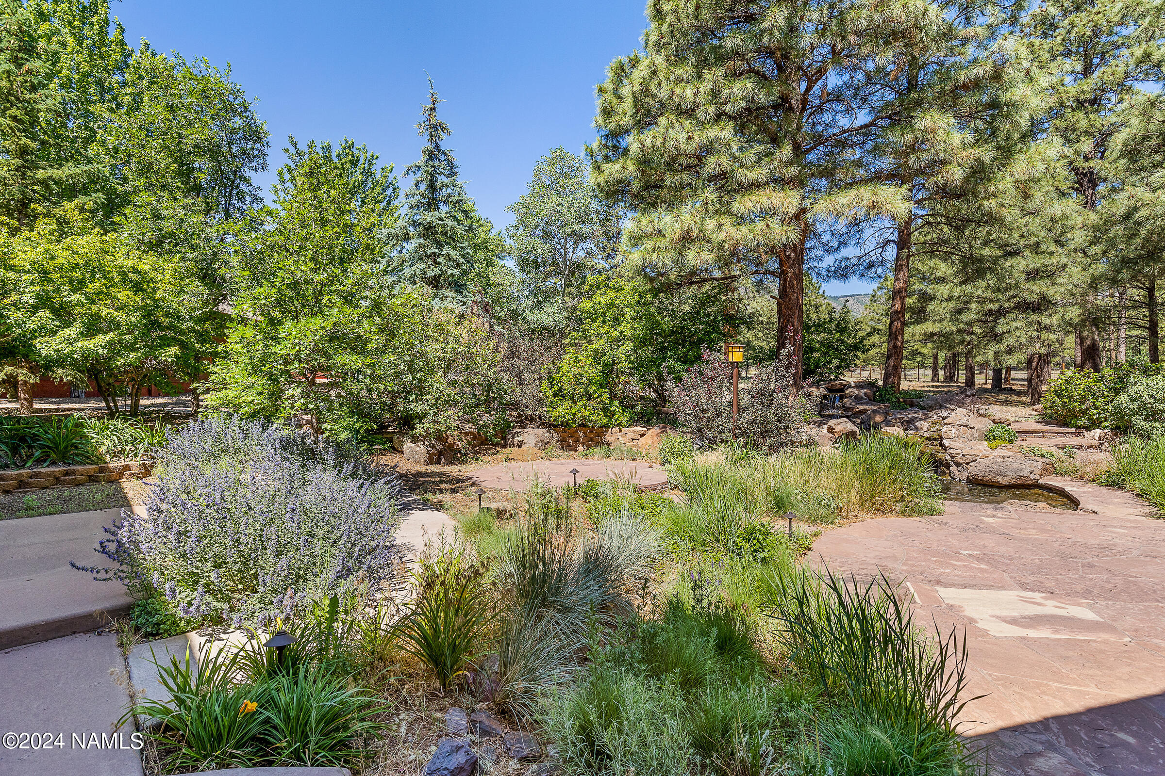 7050 Oakwood Pines Drive