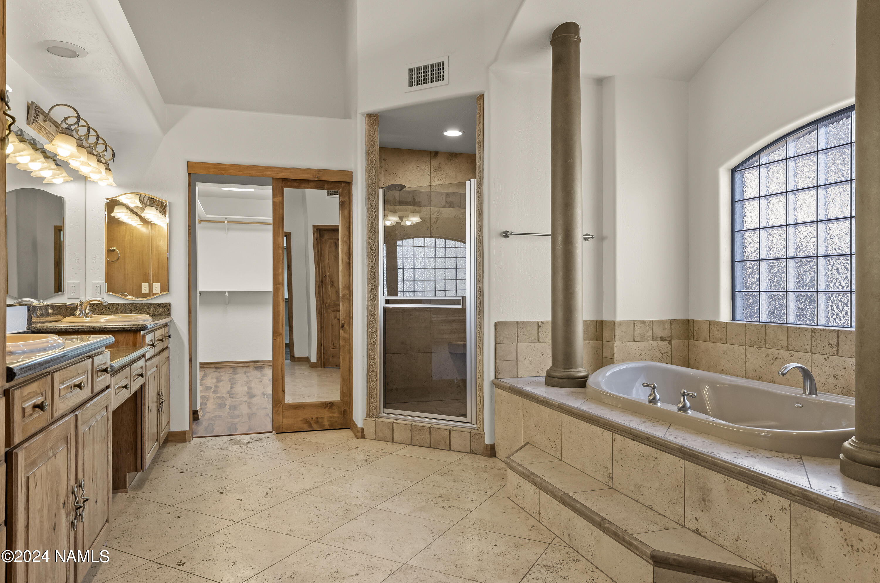 7050 Oakwood Pines Drive