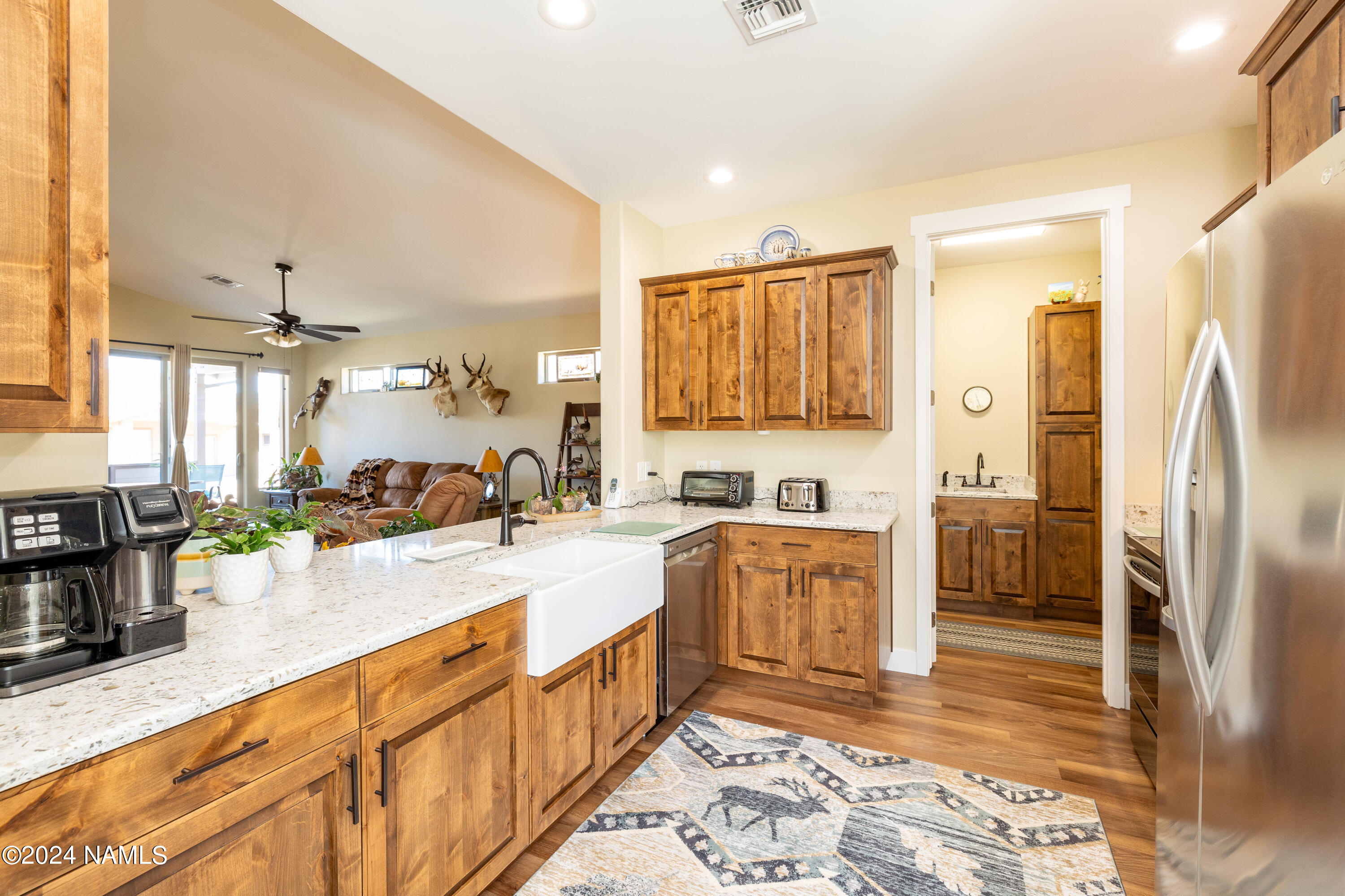 663 W Brookline Loop