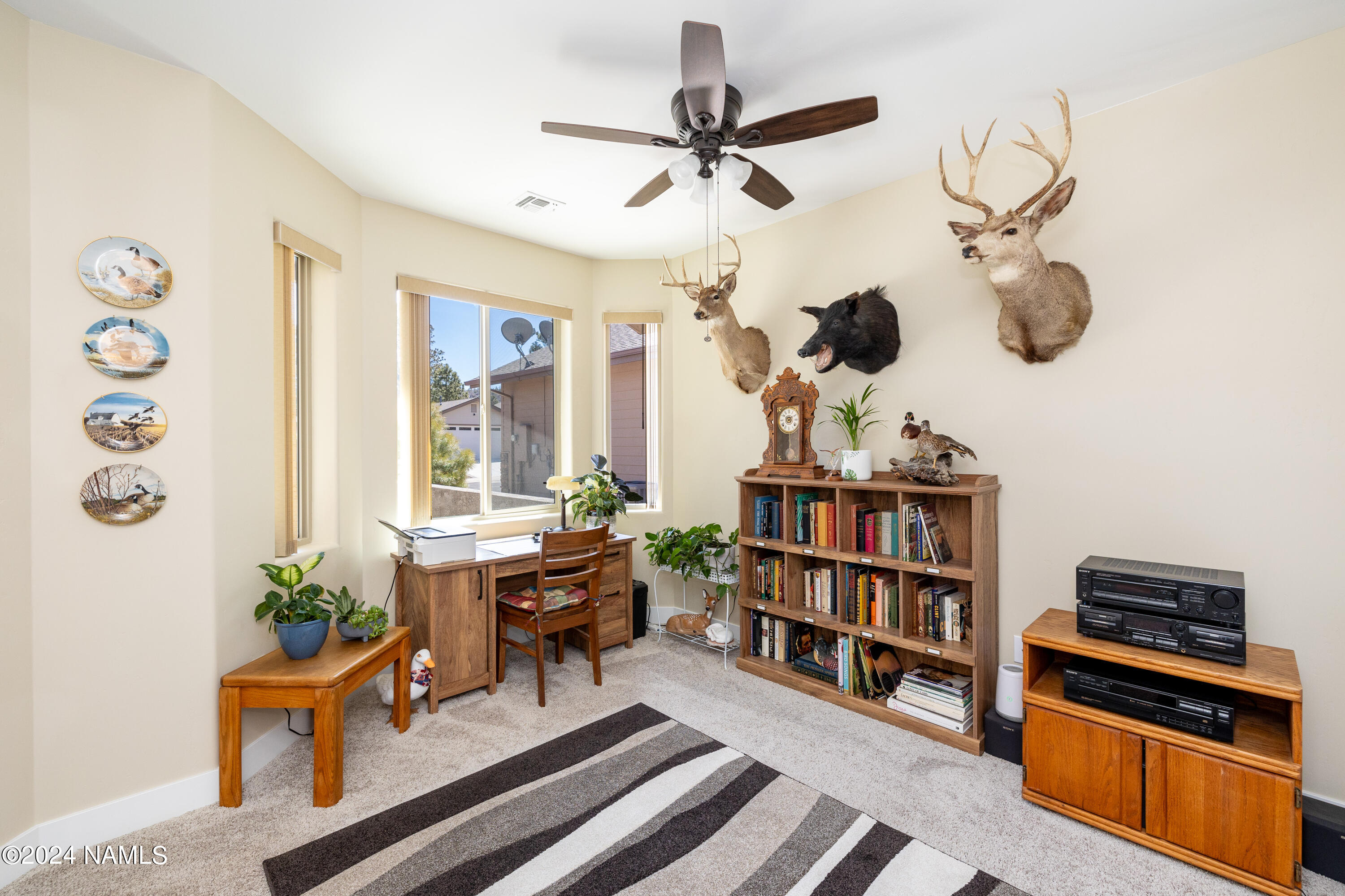 663 W Brookline Loop
