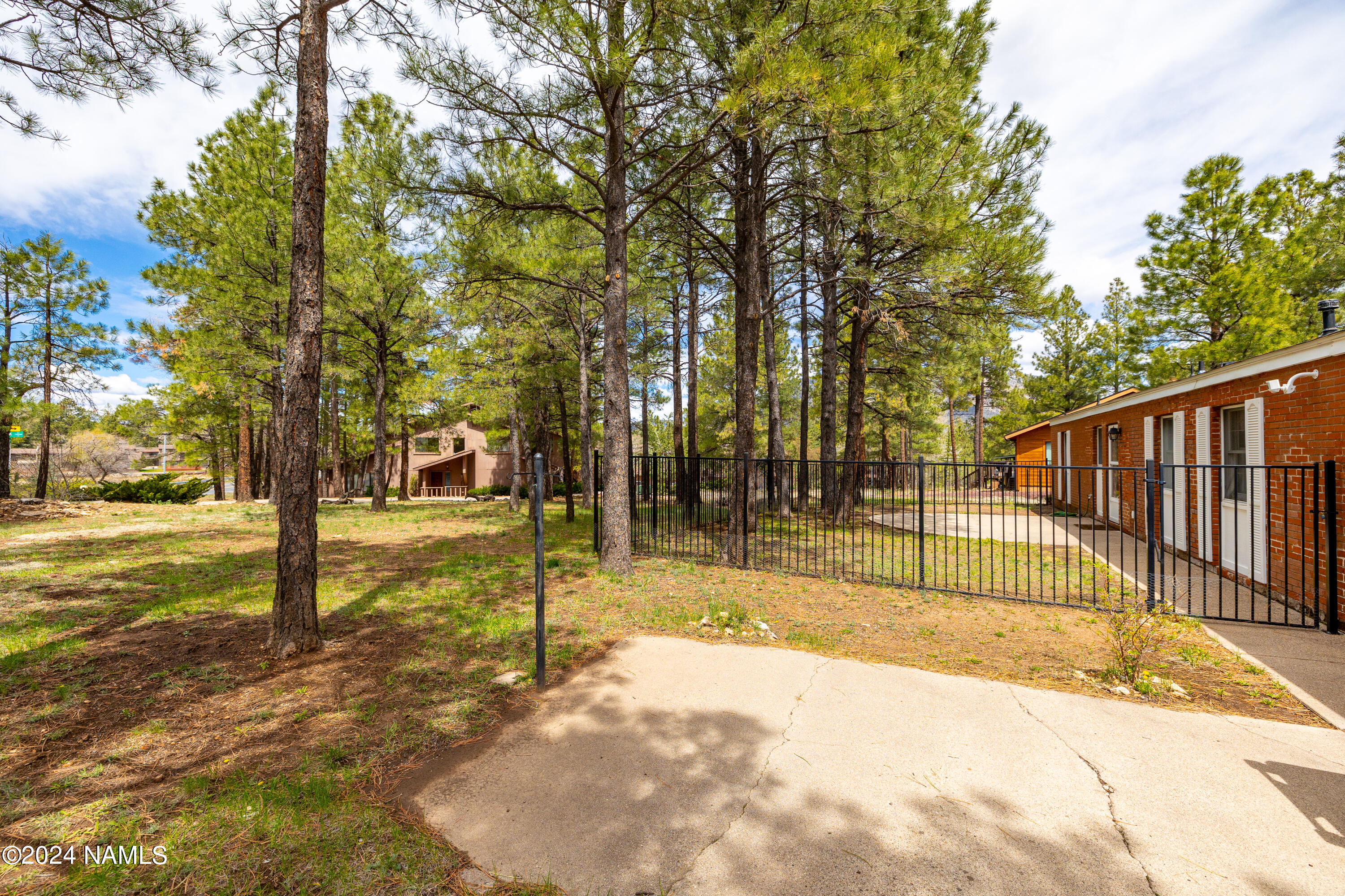 4450 N Country Club Drive