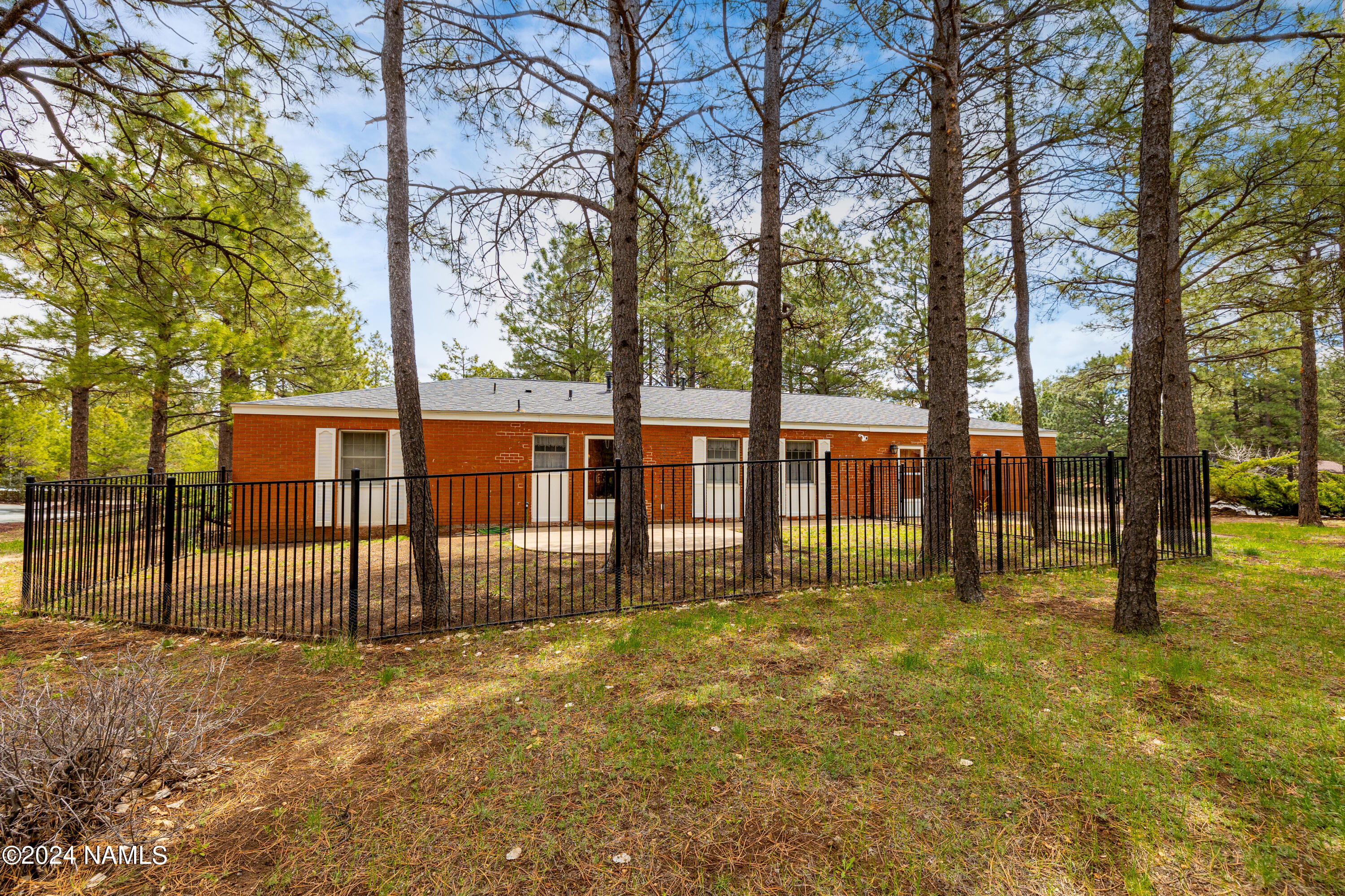 4450 N Country Club Drive
