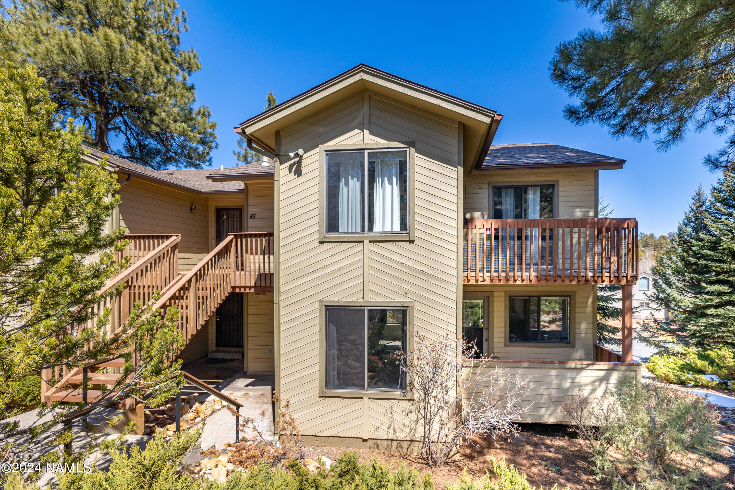 2795 N Walnut Hills Drive, 46