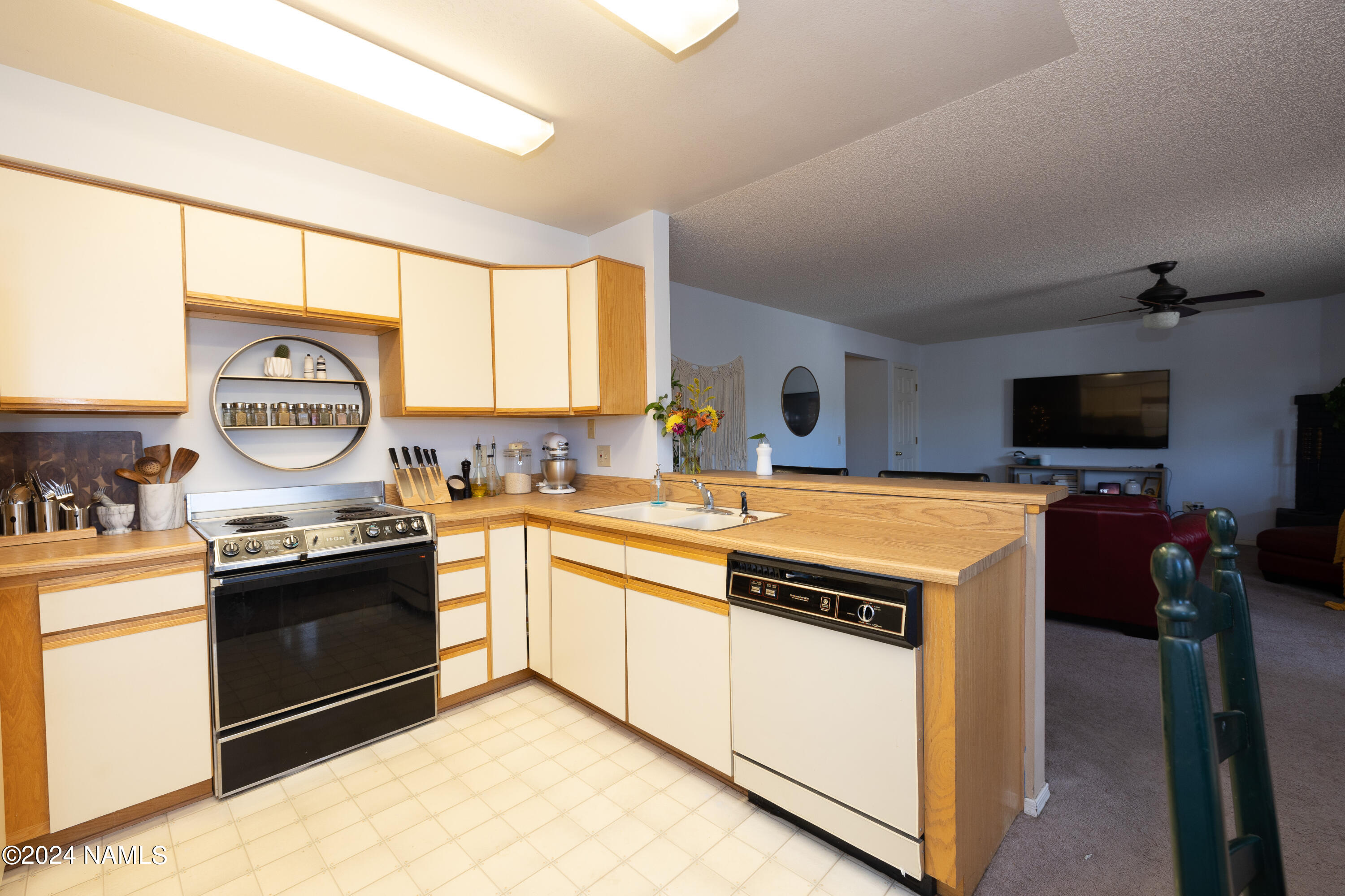 2795 N Walnut Hills Drive, 46