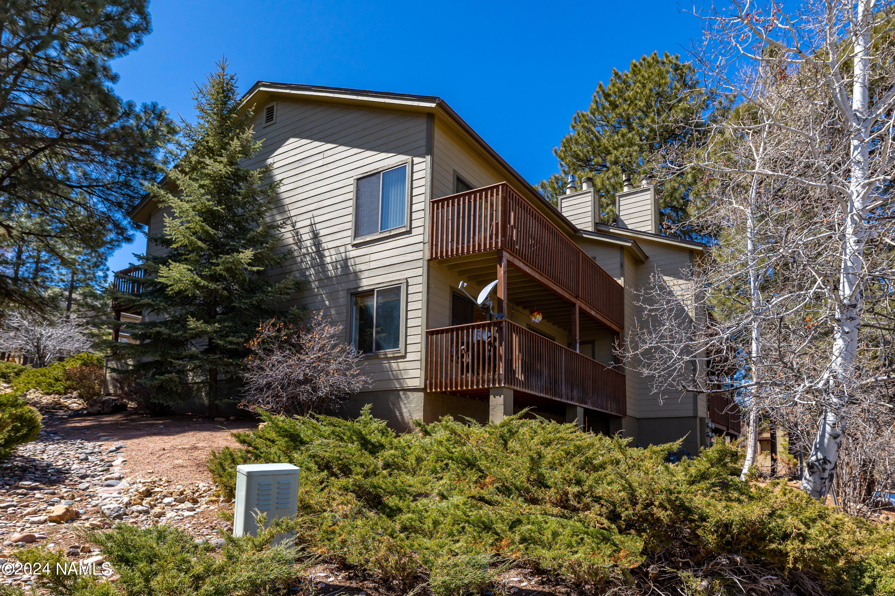 2795 N Walnut Hills Drive, 46