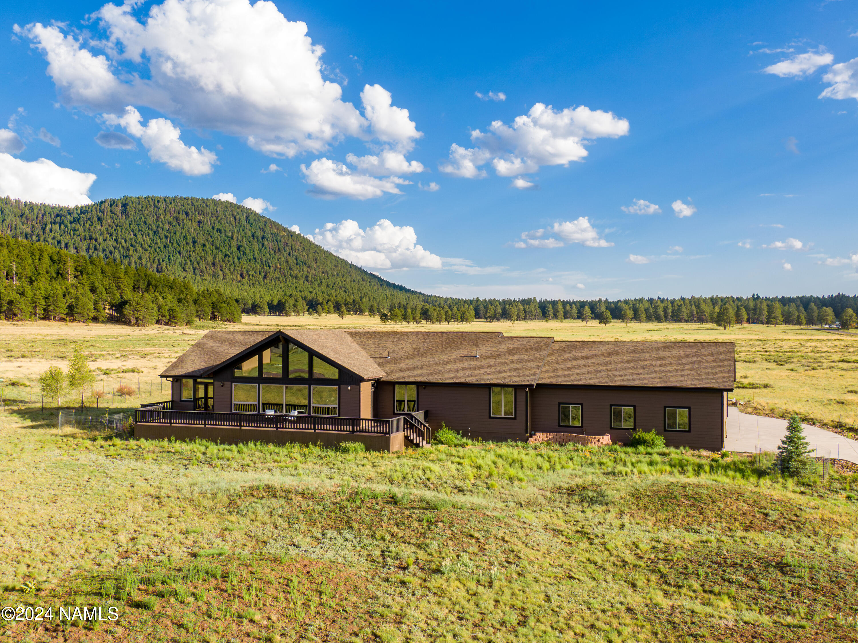 8607 W Roundup Trail