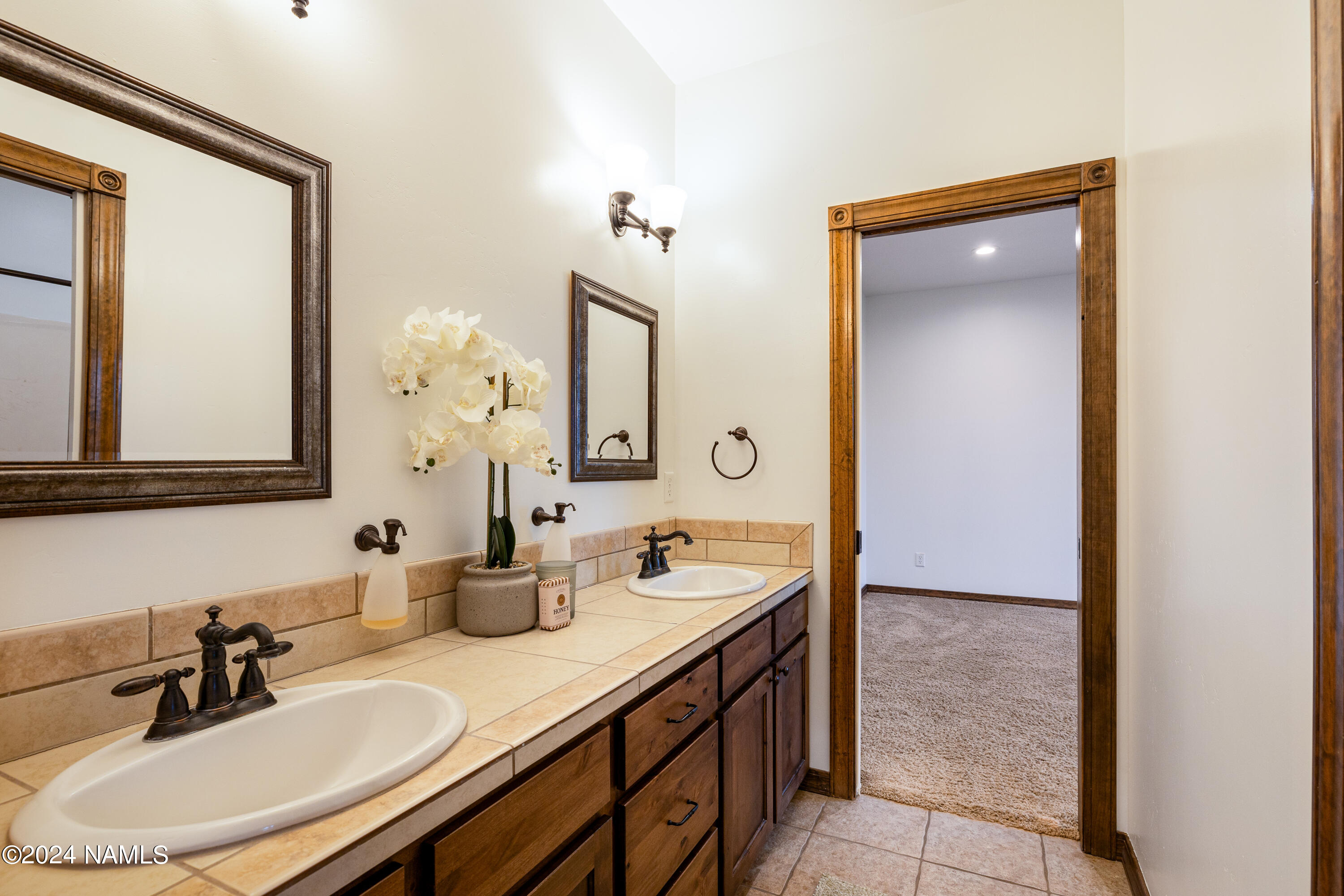 8607 W Roundup Trail