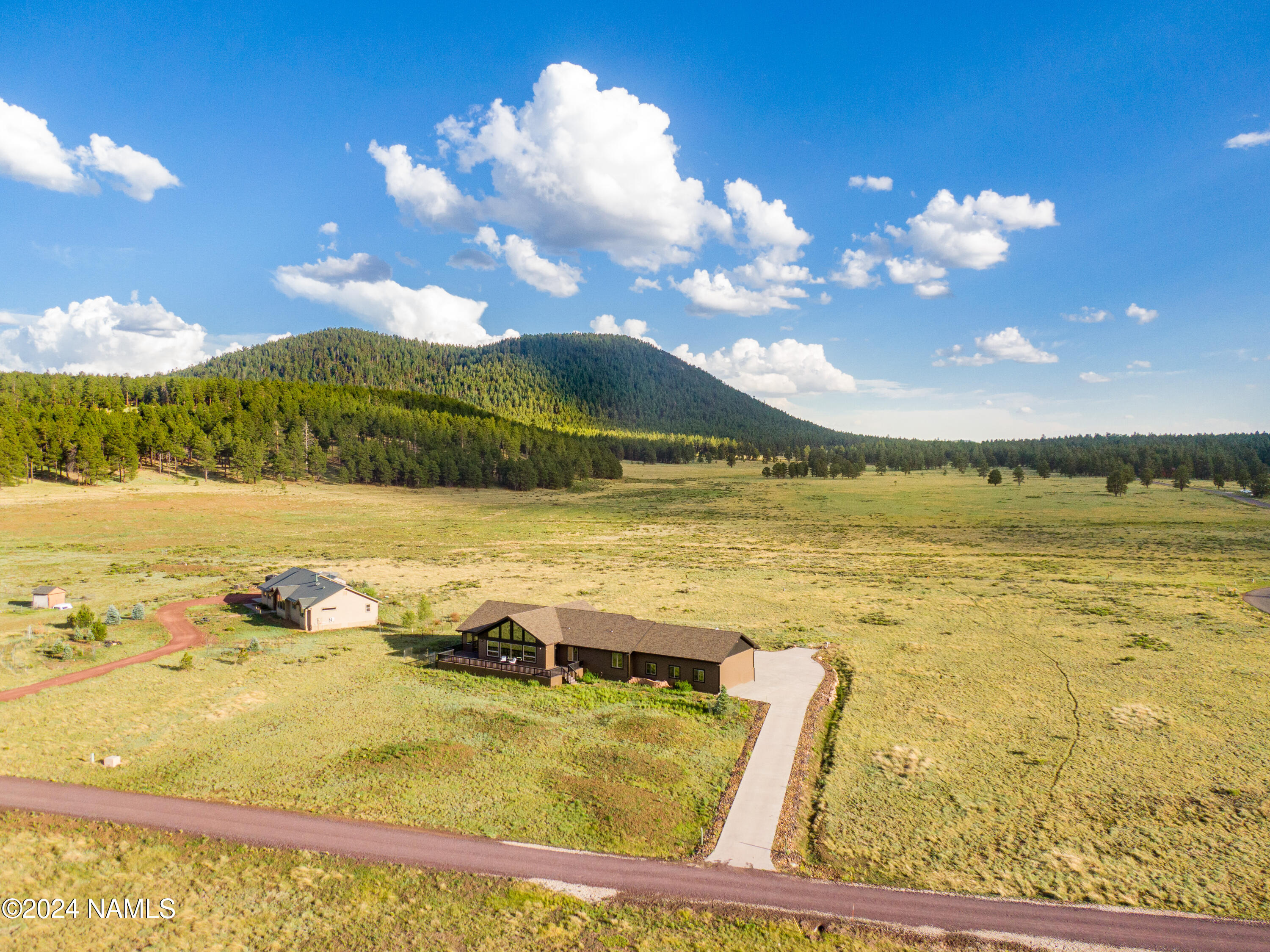 8607 W Roundup Trail
