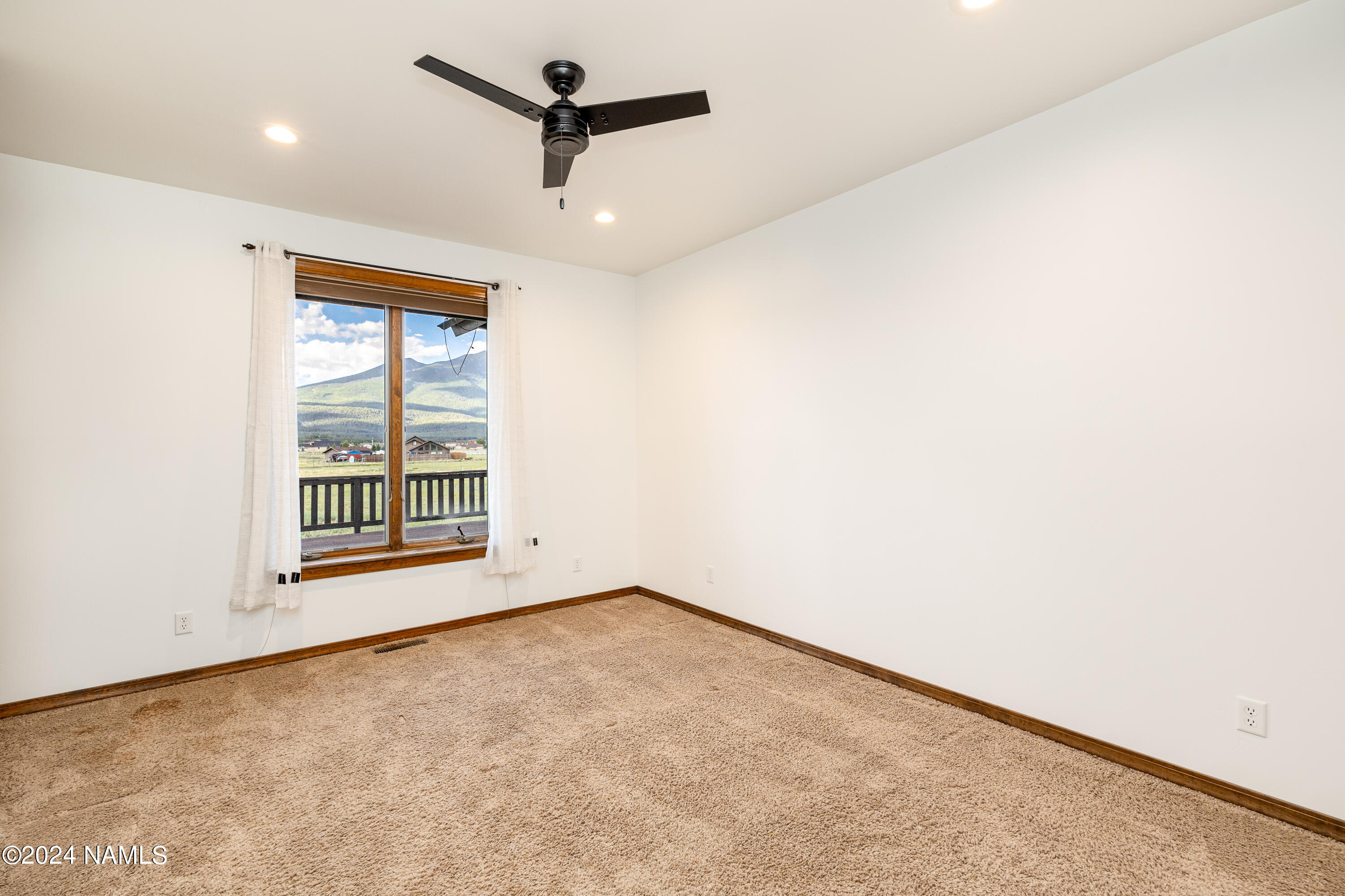 8607 W Roundup Trail