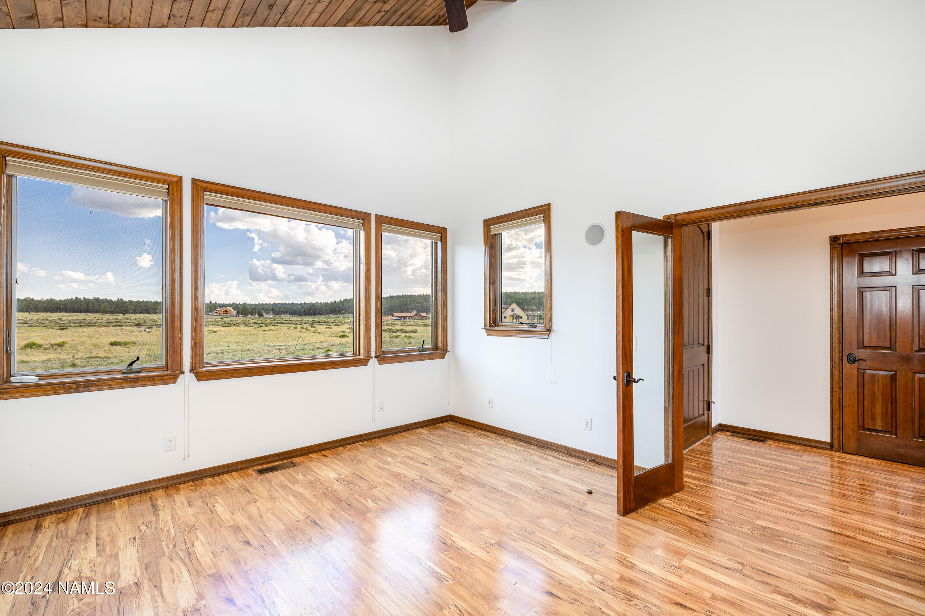 8607 W Roundup Trail