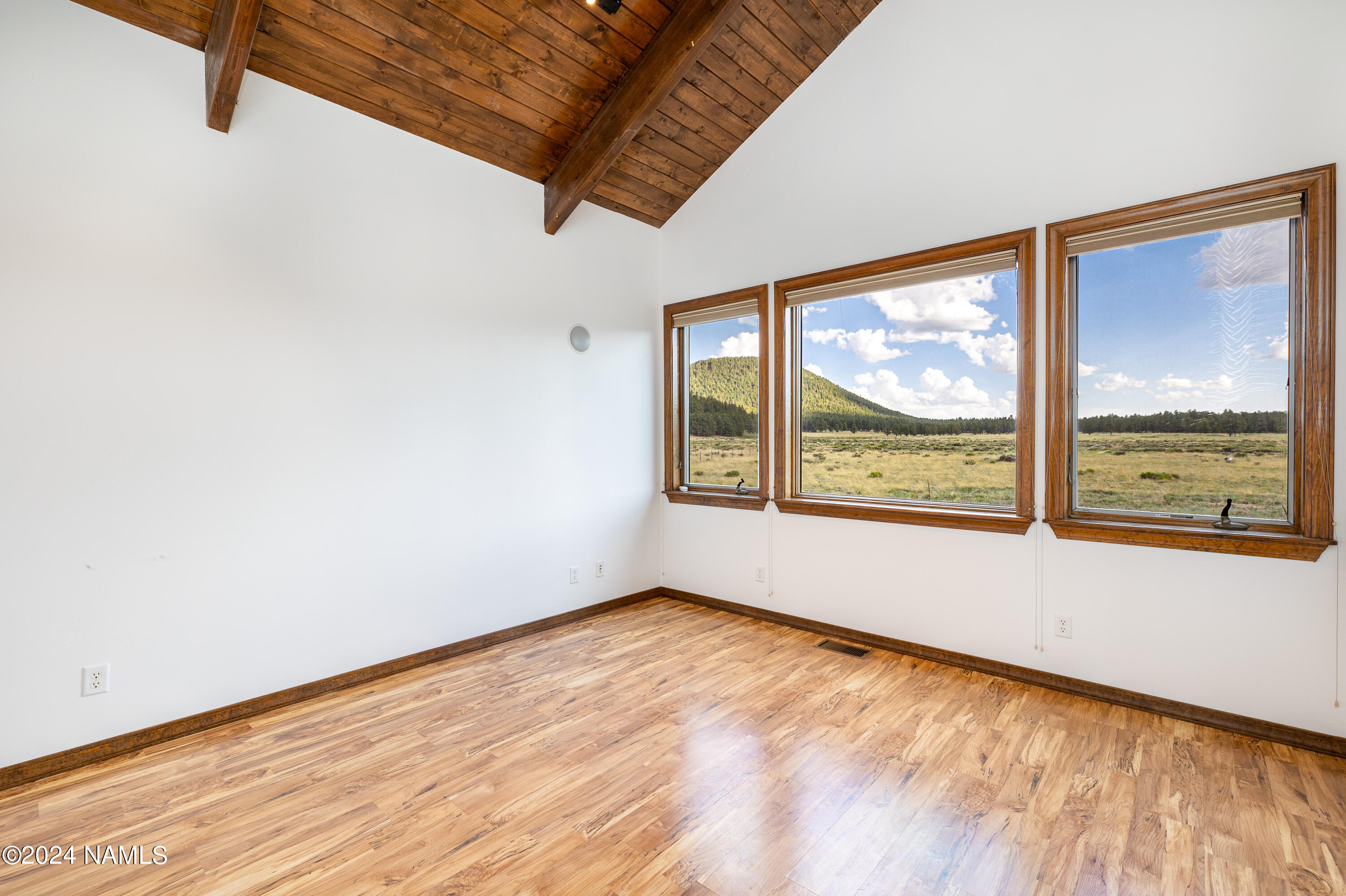 8607 W Roundup Trail
