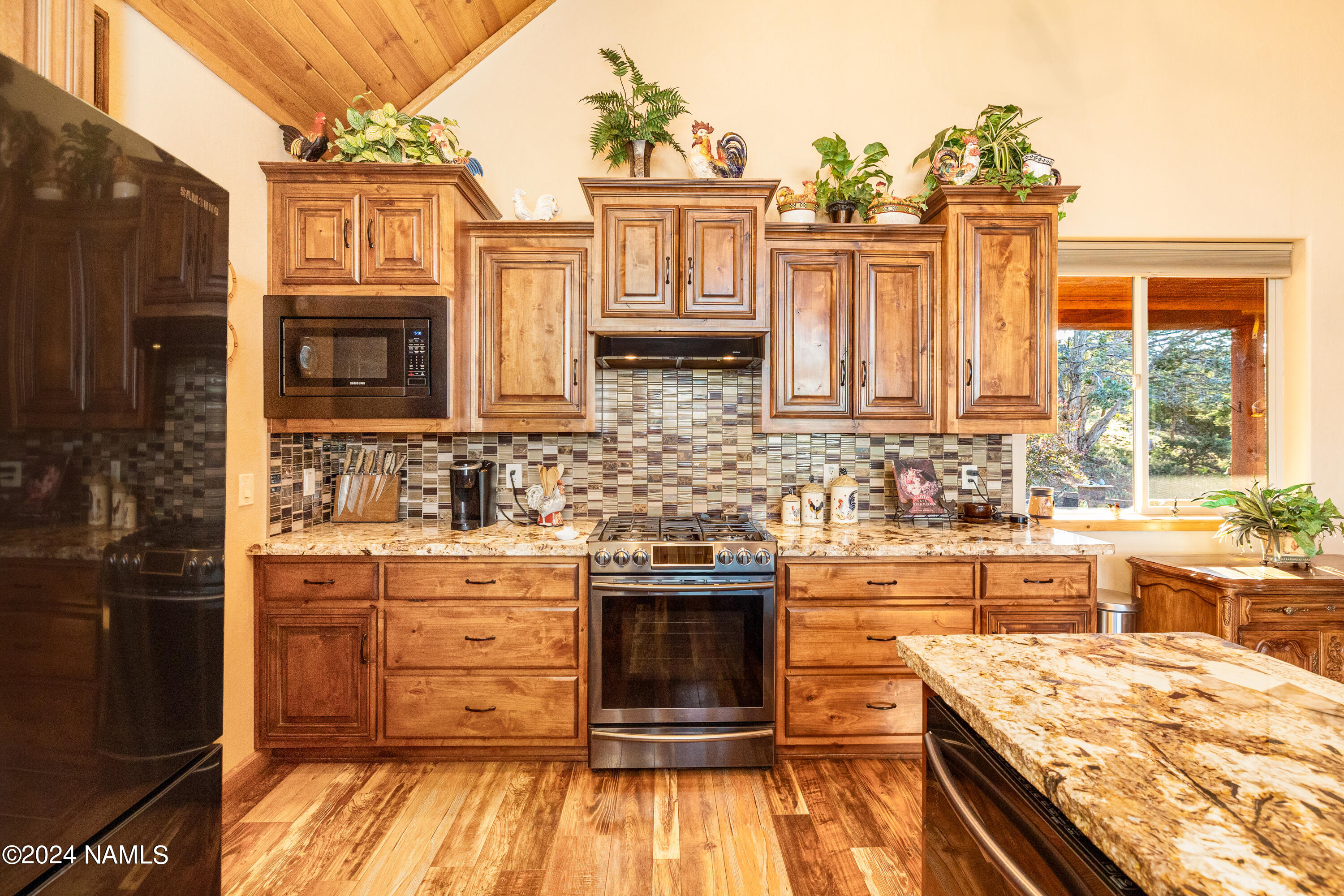 660 W Flushing Quail Road