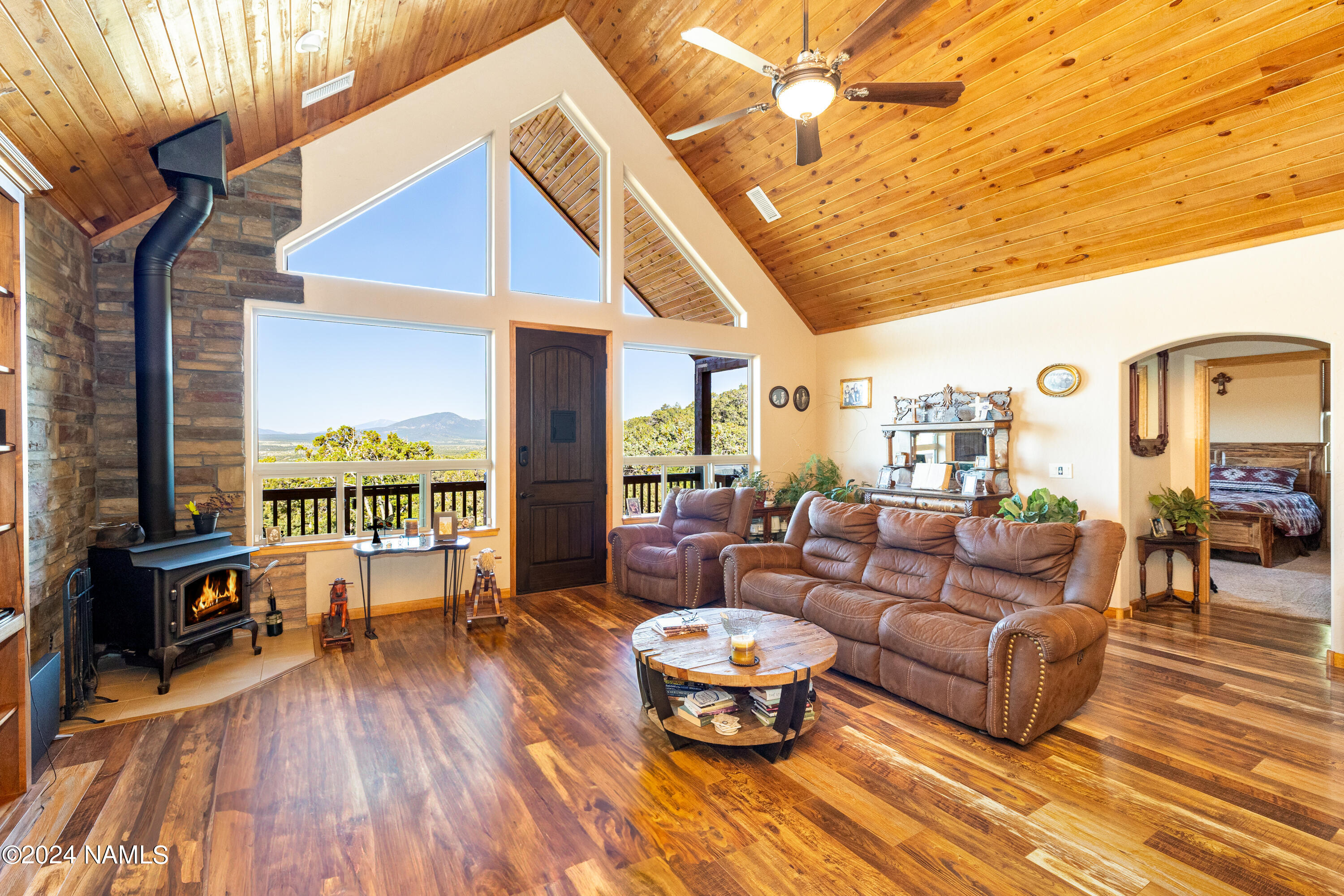 660 W Flushing Quail Road
