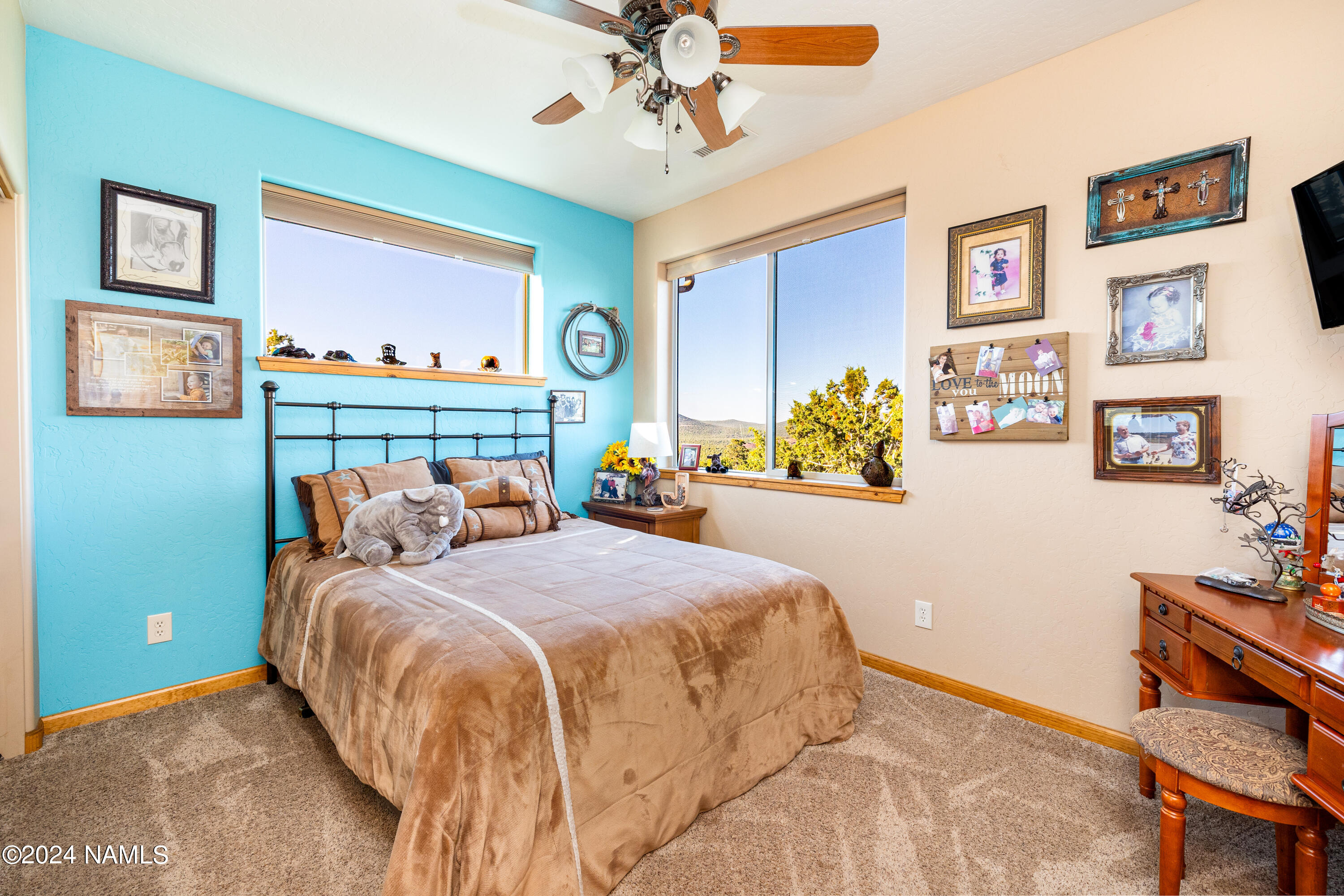 660 W Flushing Quail Road