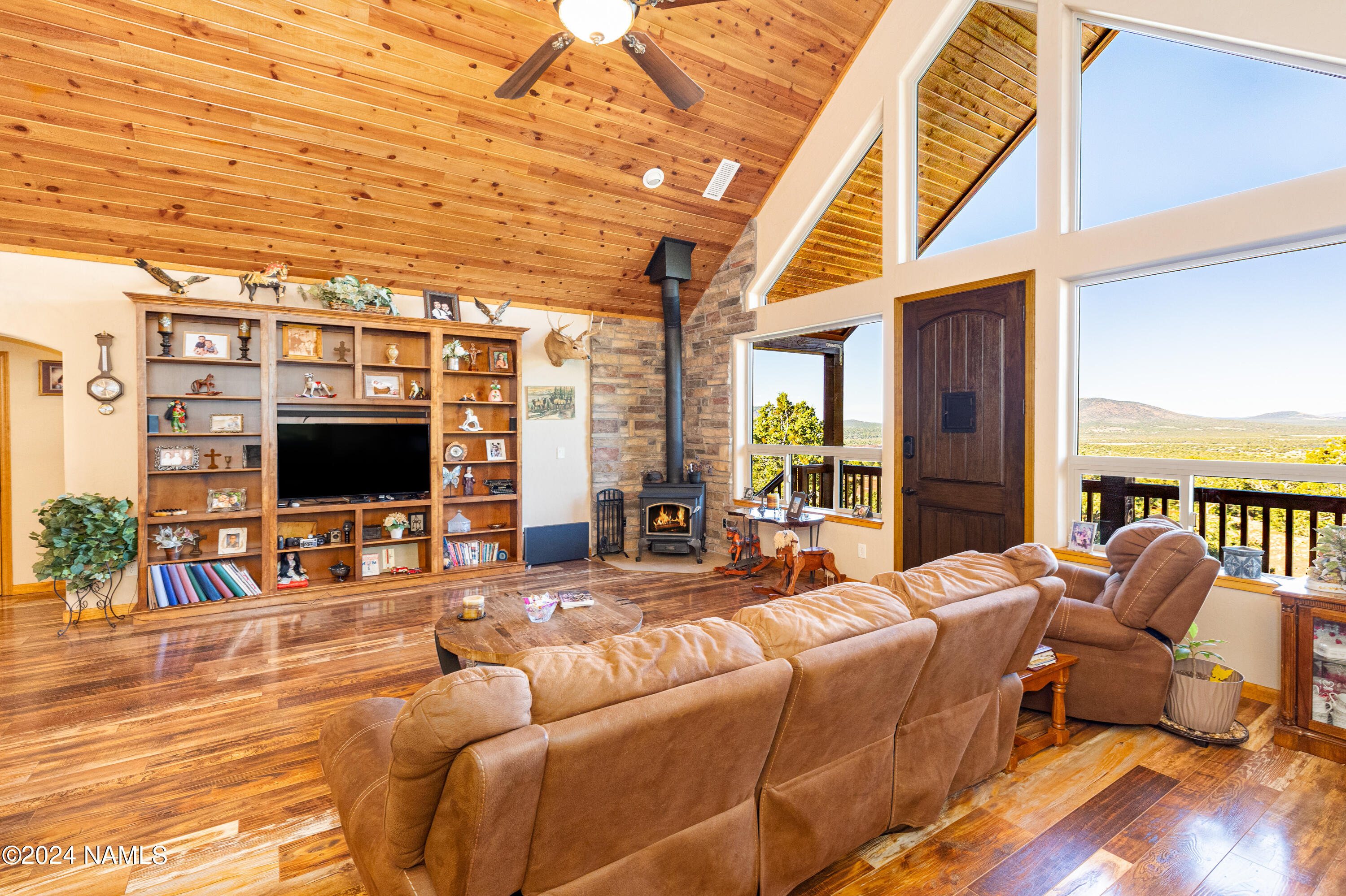660 W Flushing Quail Road