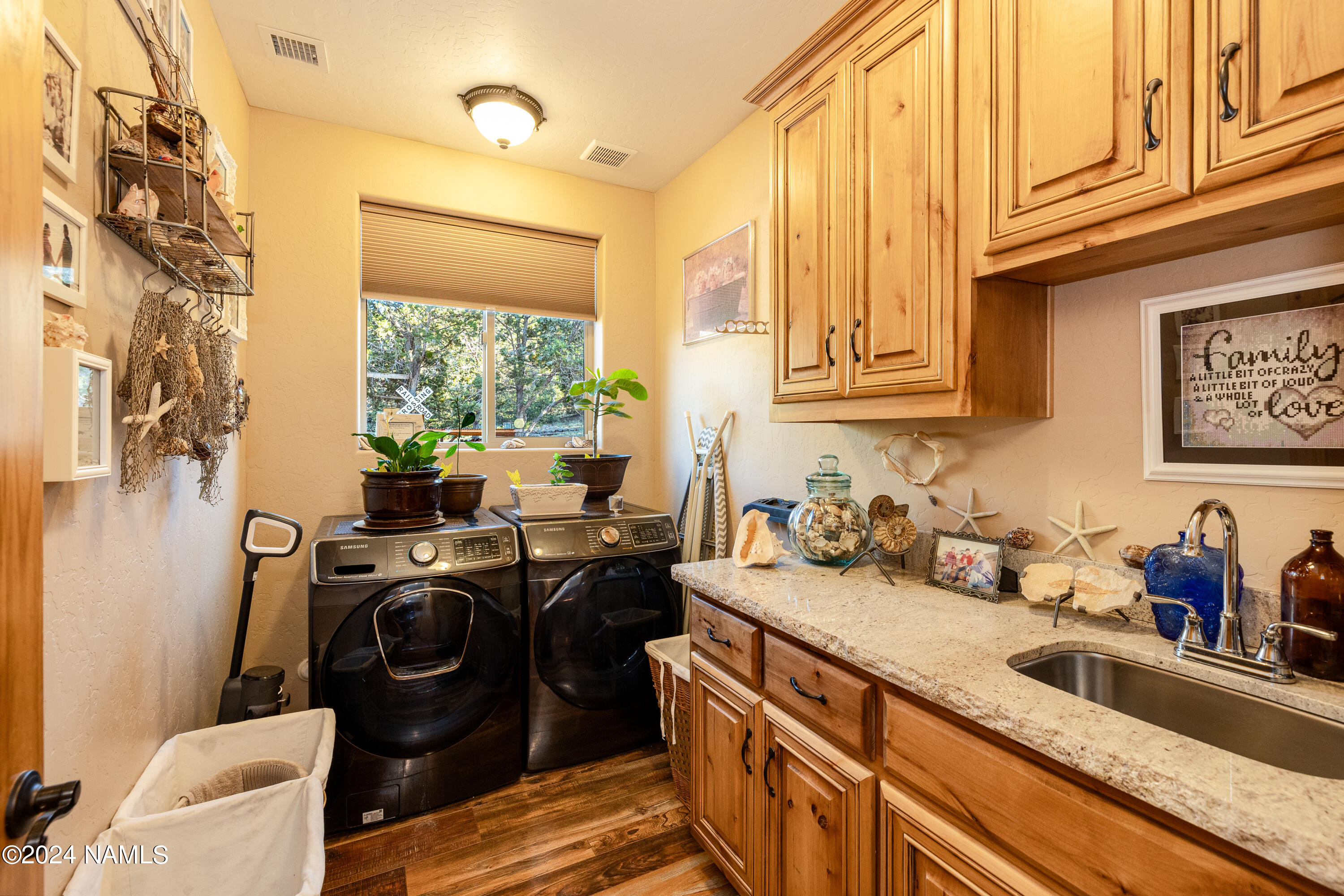 660 W Flushing Quail Road