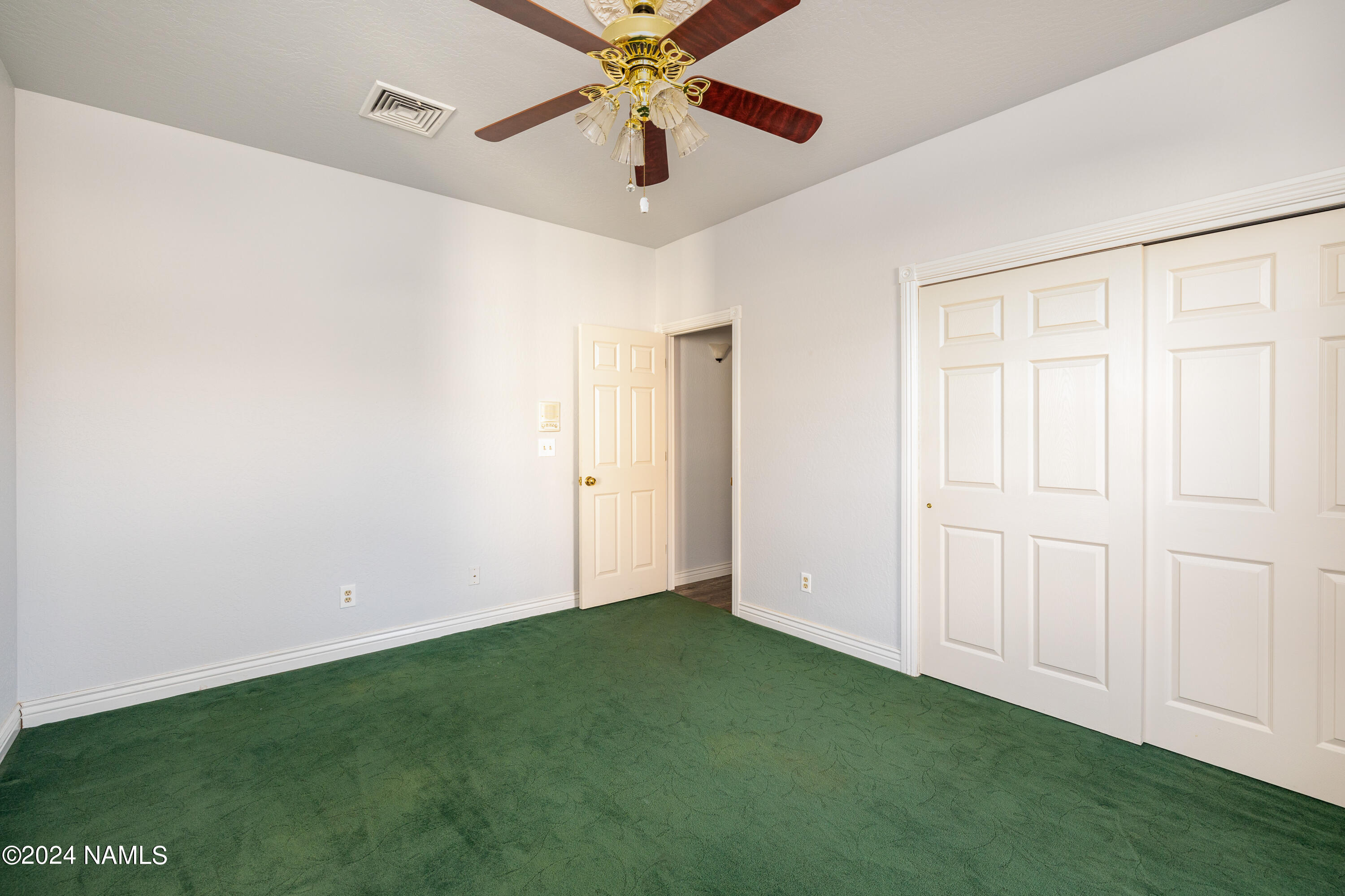 2511 W Brookhollow Drive