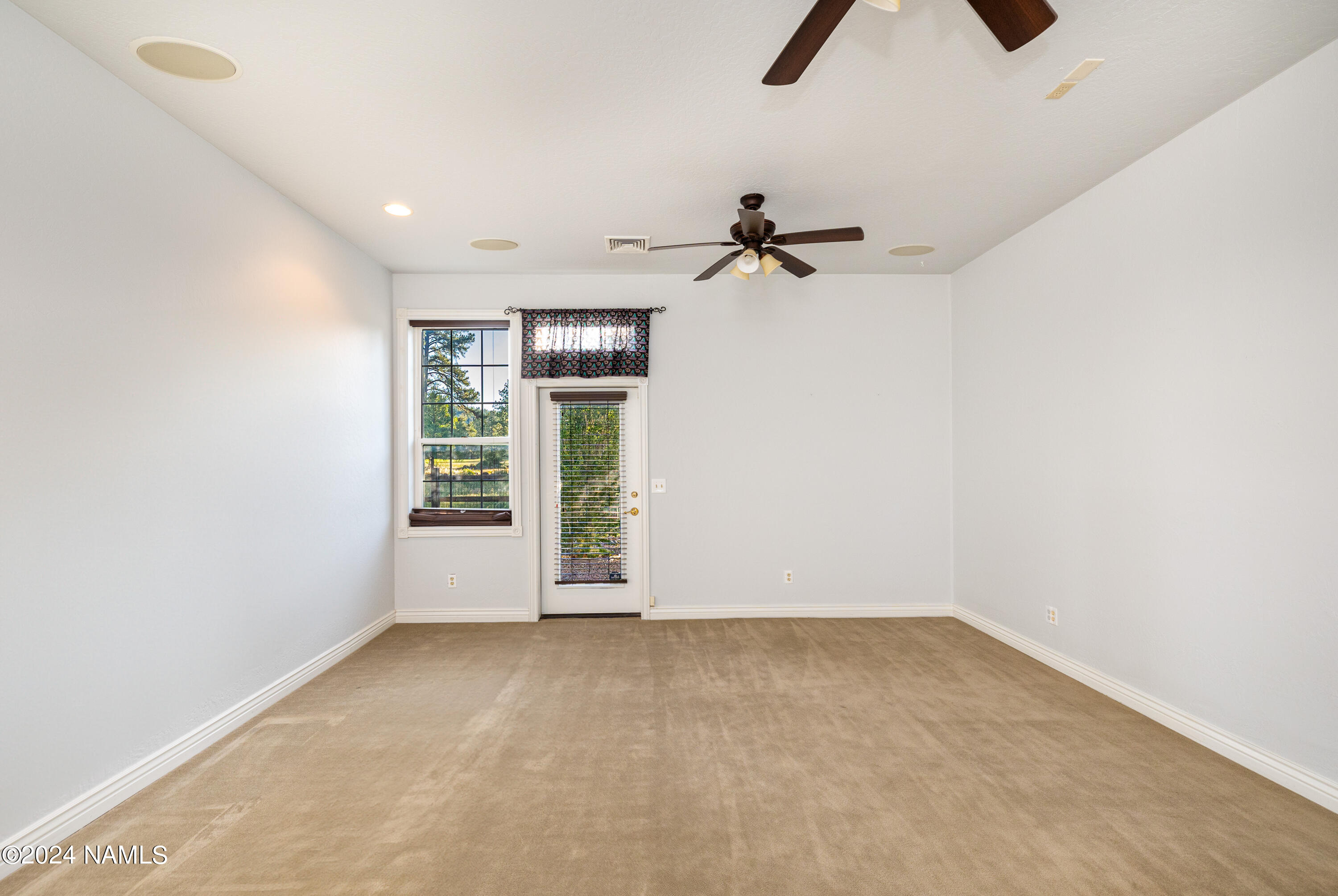 2511 W Brookhollow Drive