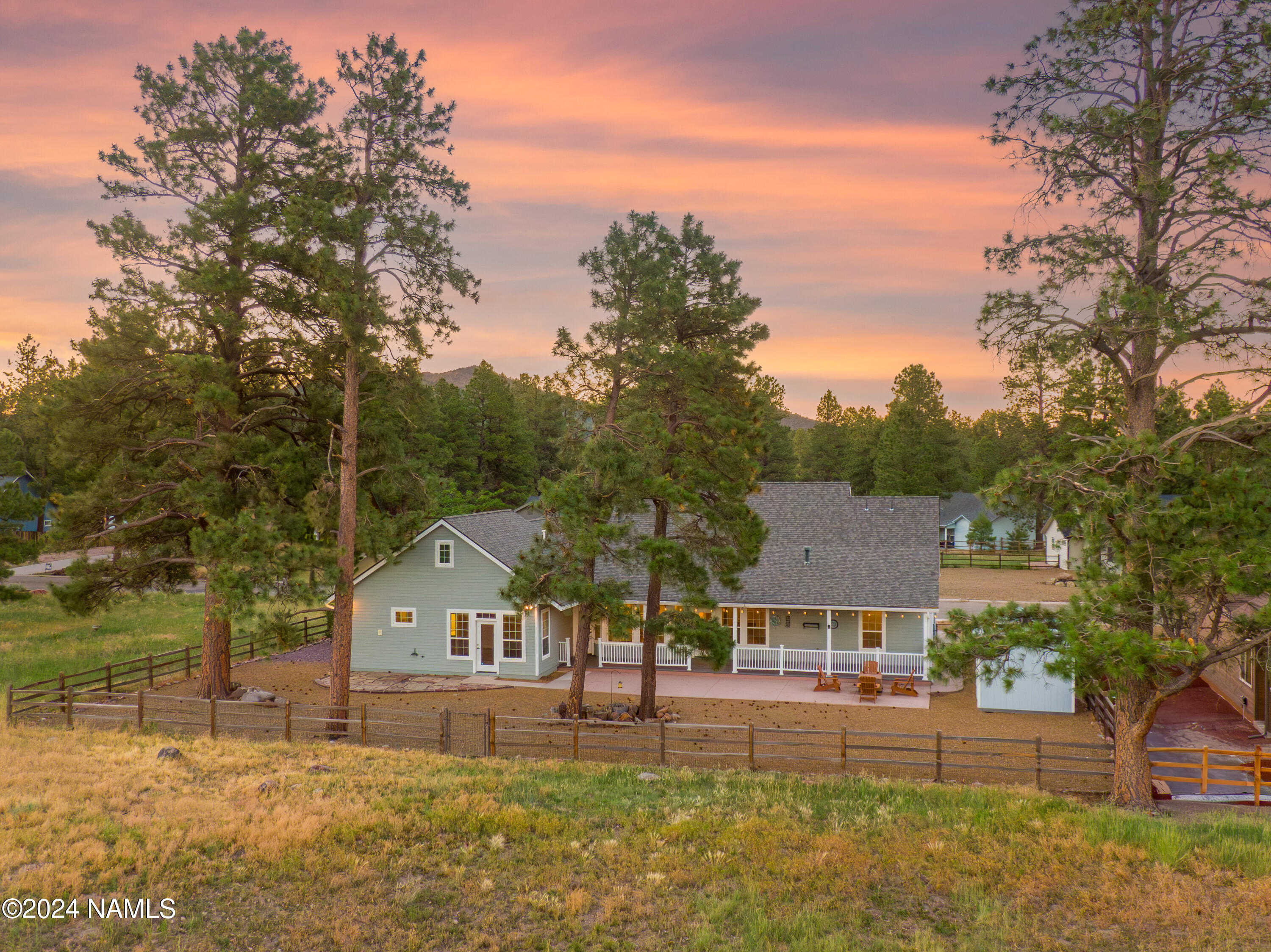 2511 W Brookhollow Drive