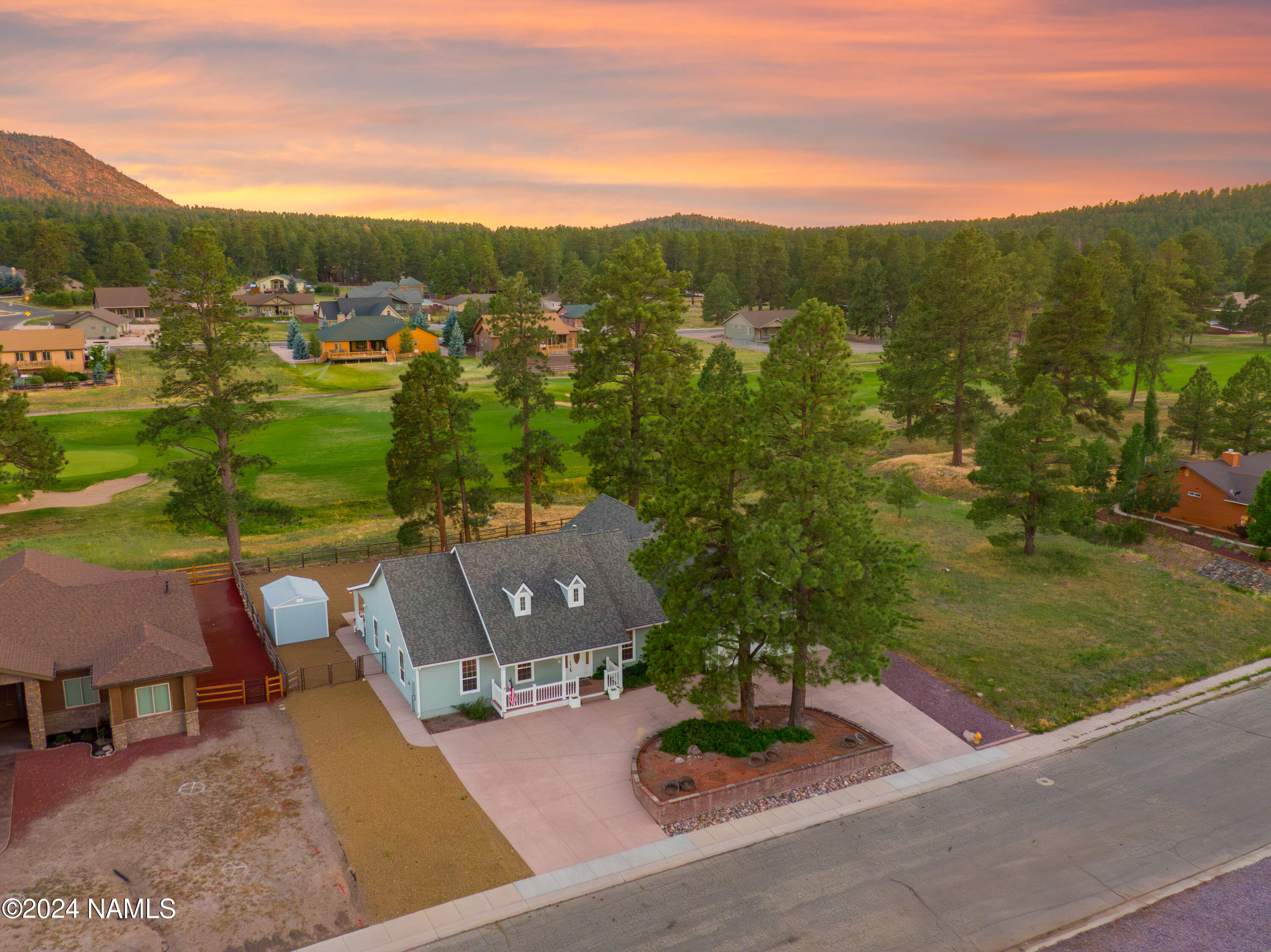 2511 W Brookhollow Drive