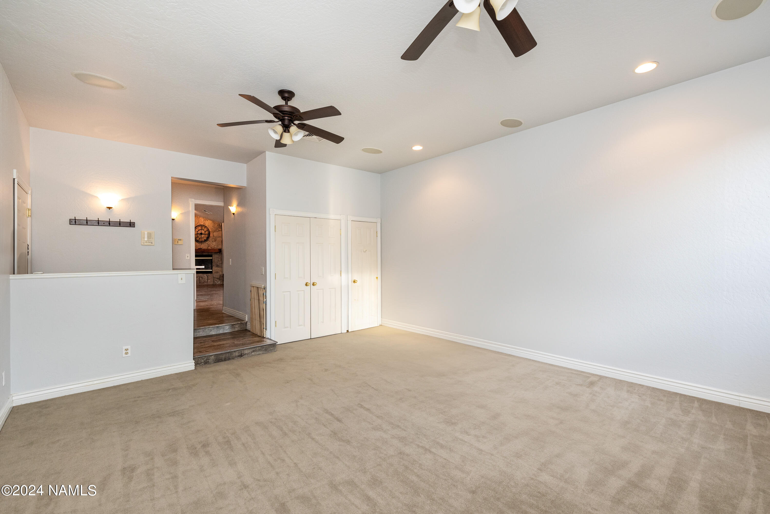 2511 W Brookhollow Drive