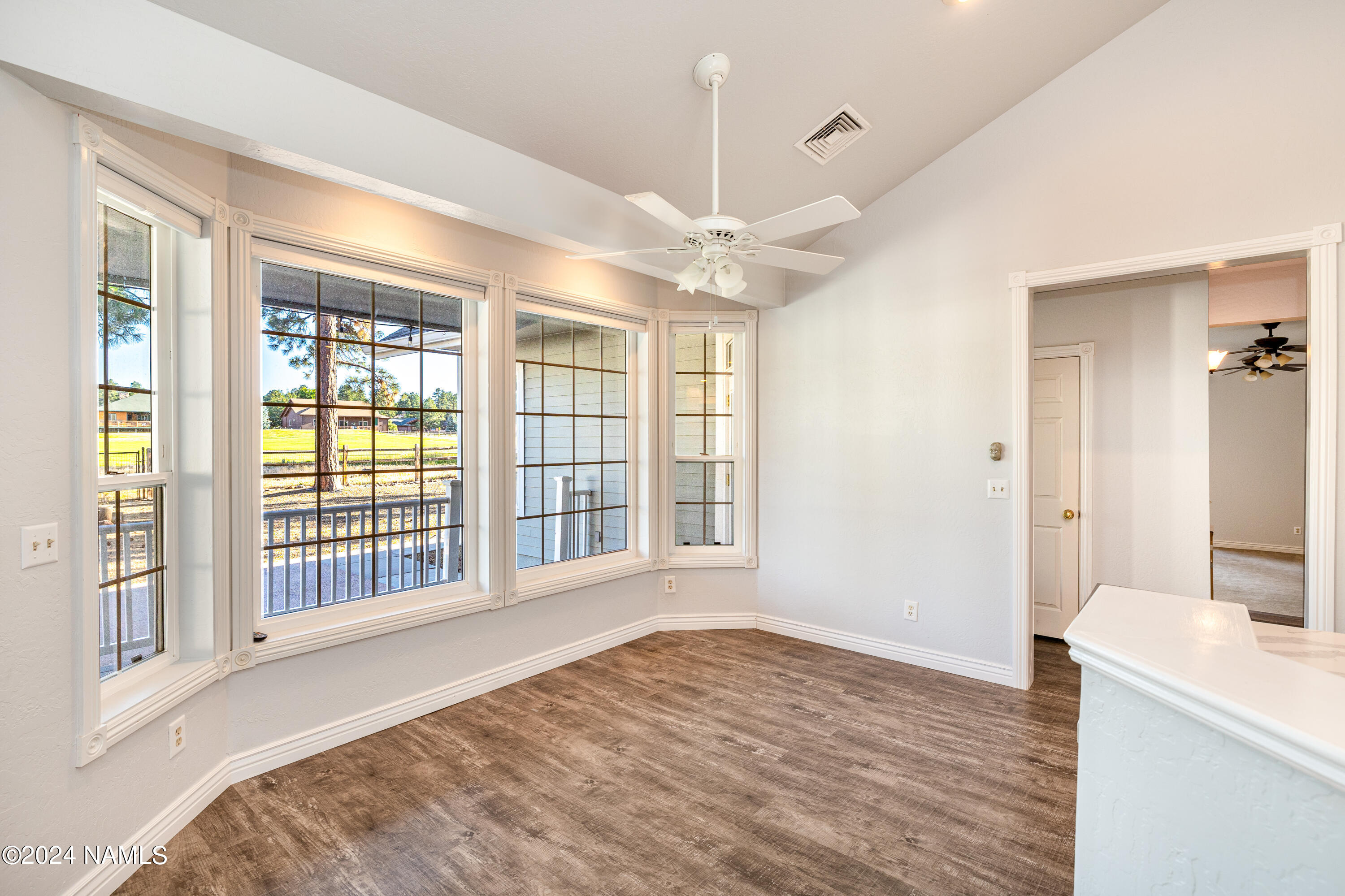 2511 W Brookhollow Drive