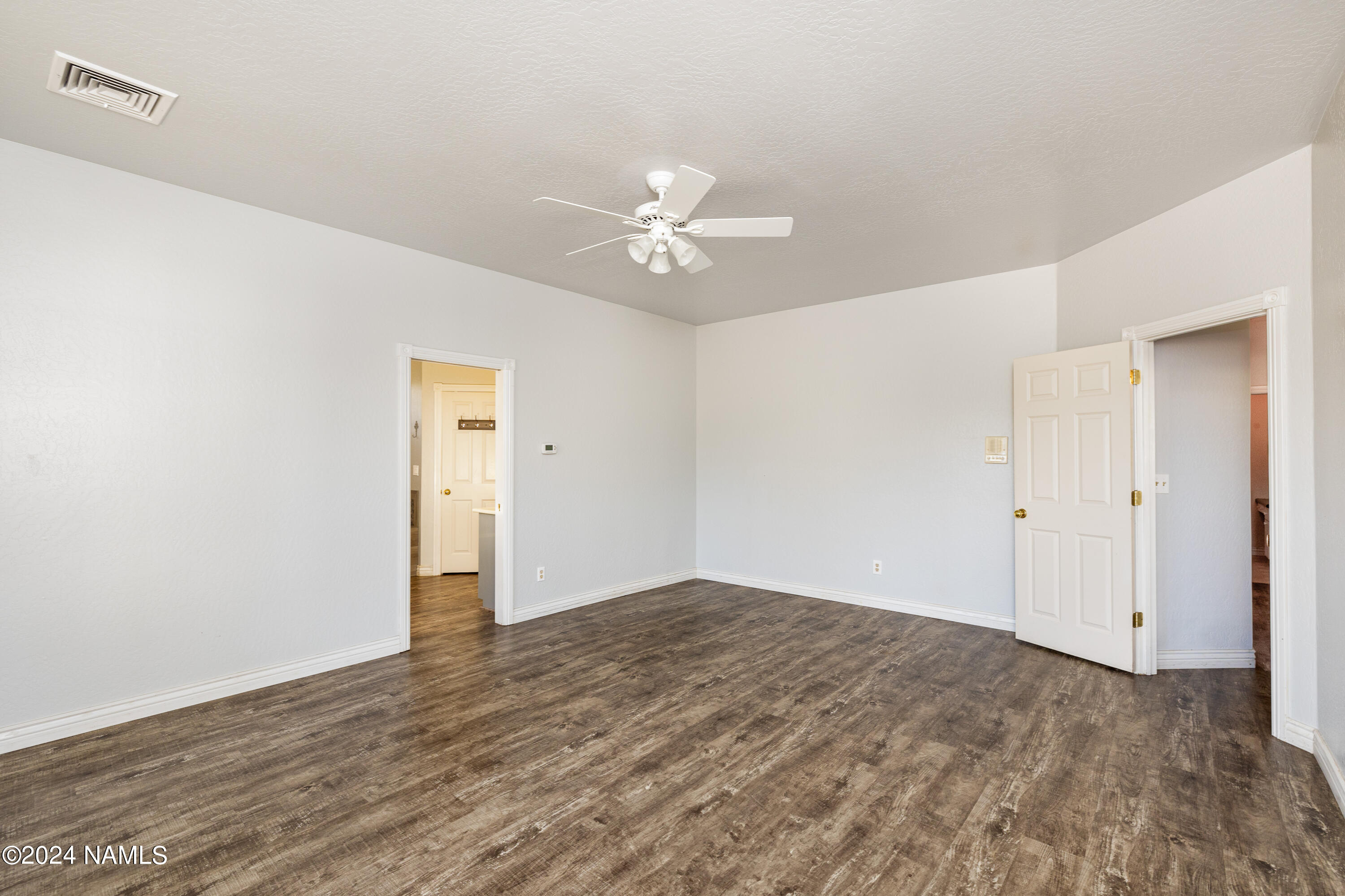 2511 W Brookhollow Drive