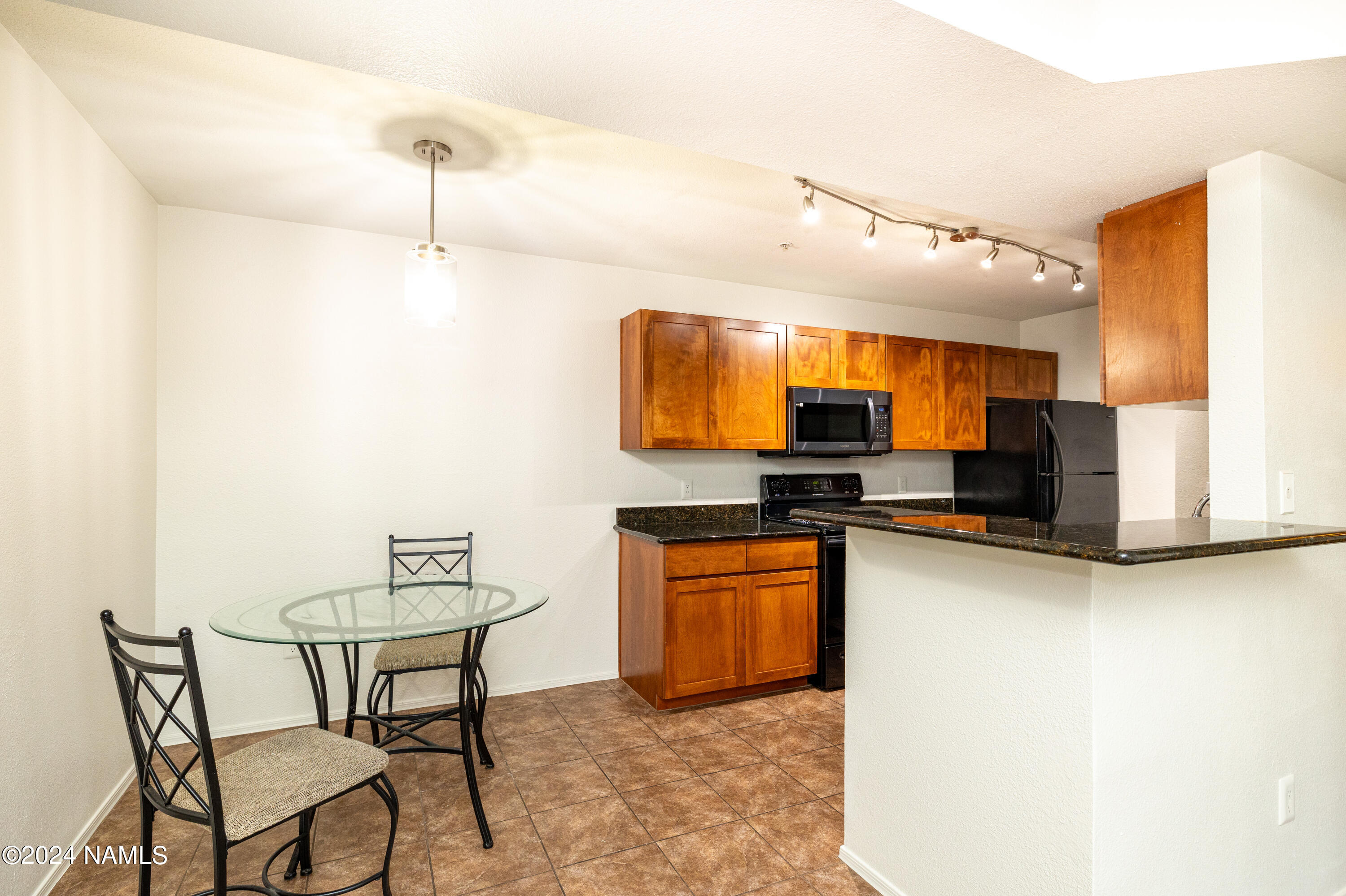 1385 W University Avenue, 148