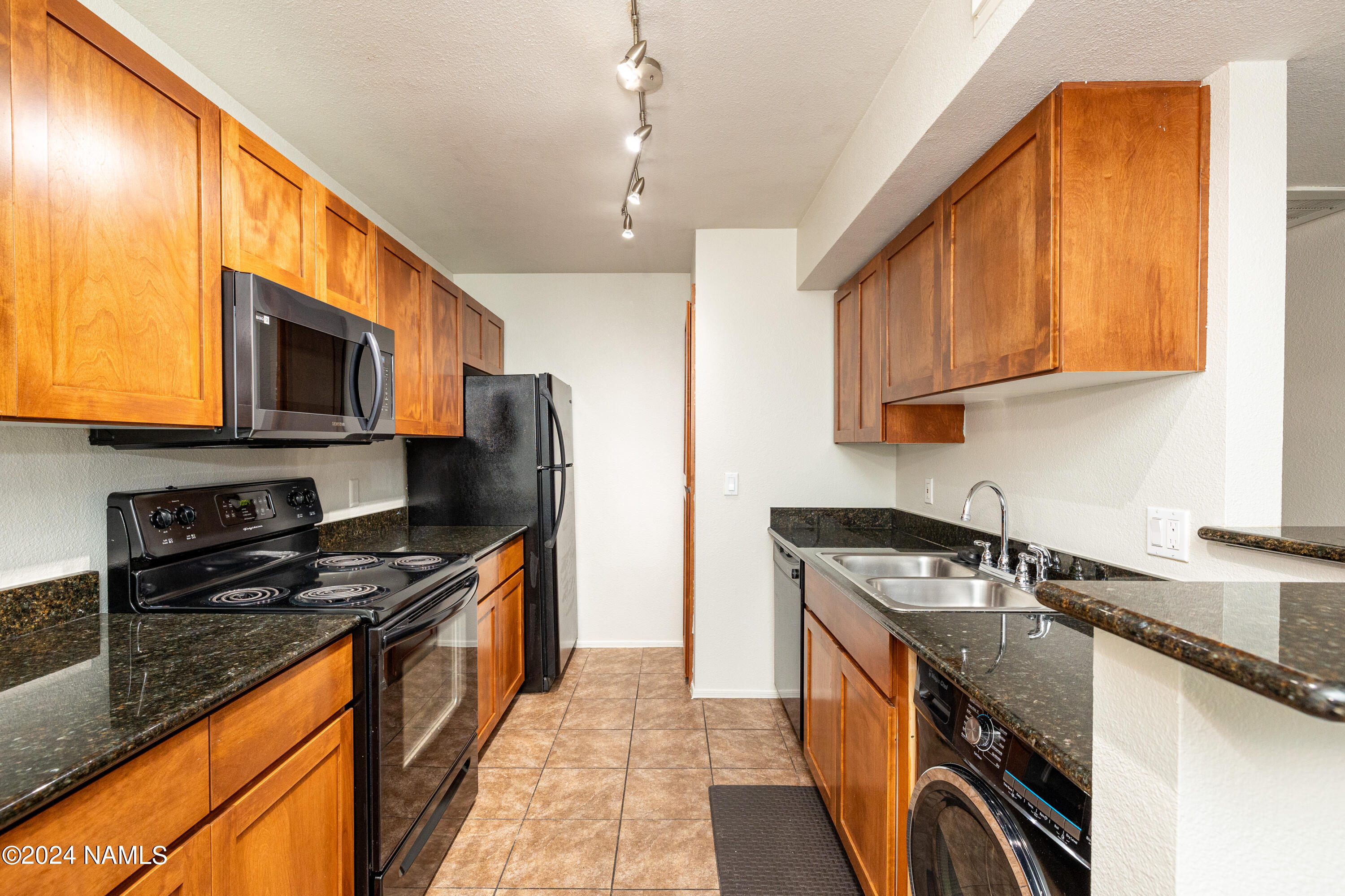1385 W University Avenue, 148