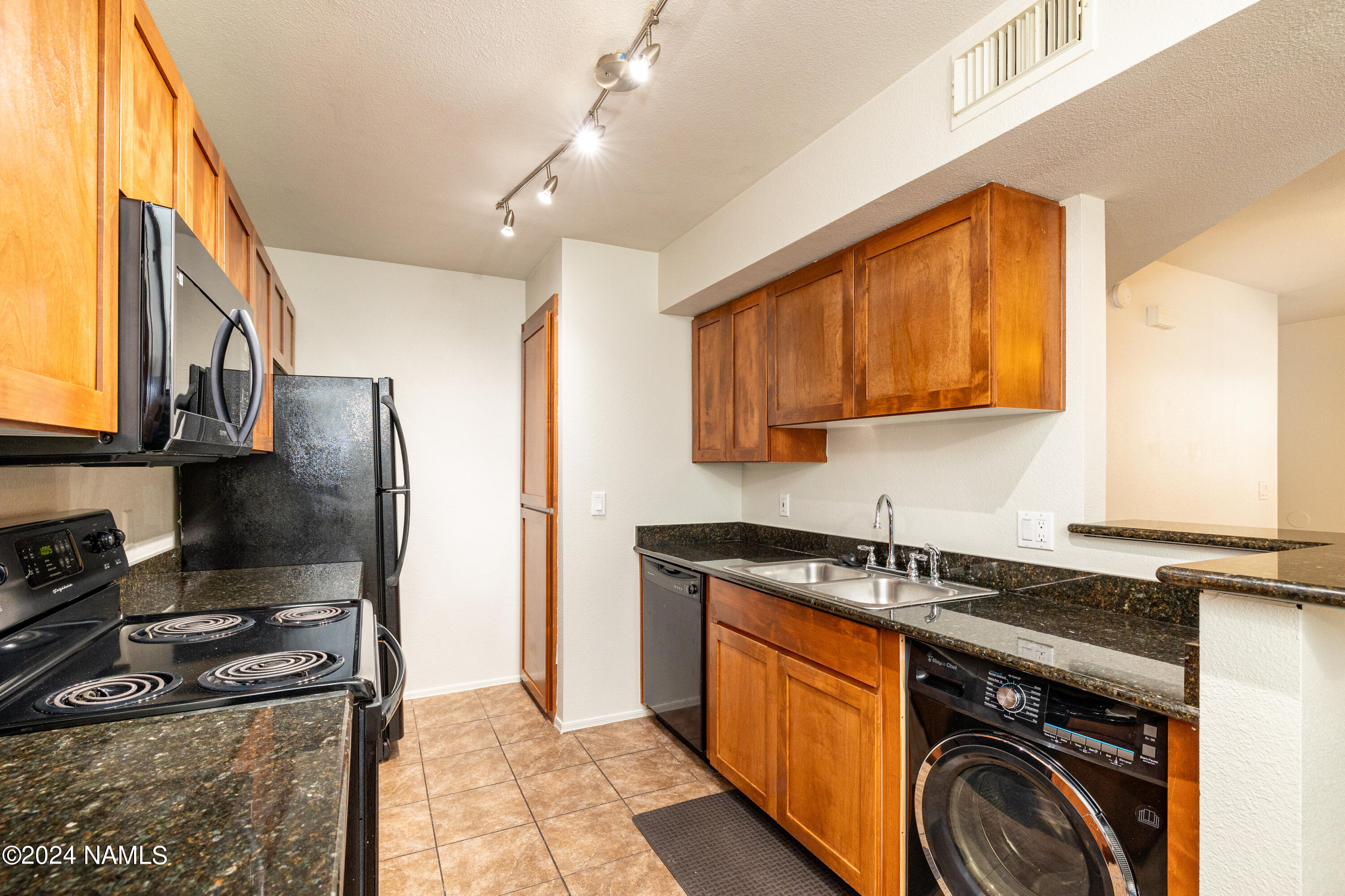 1385 W University Avenue, 148
