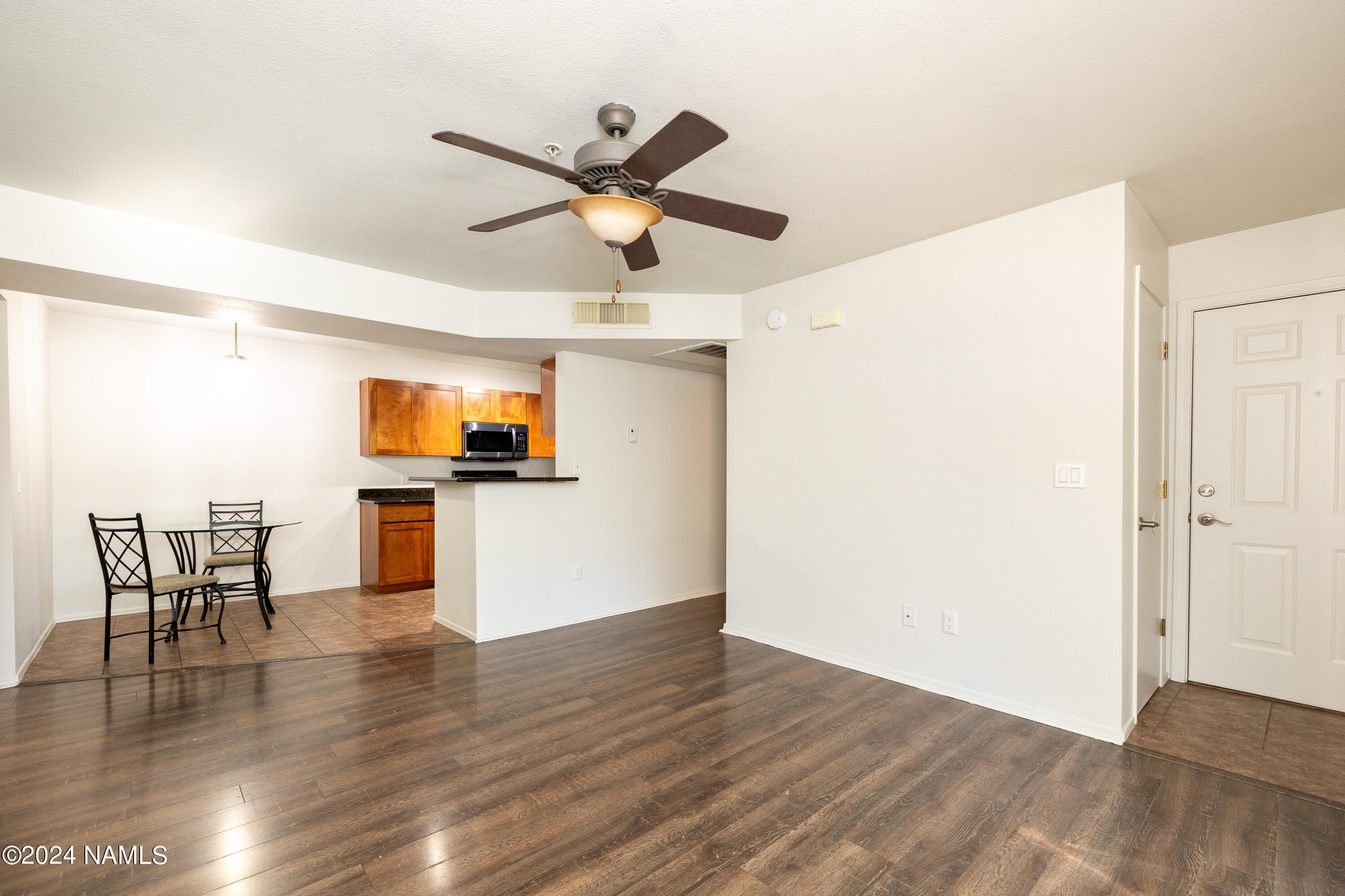 1385 W University Avenue, 148