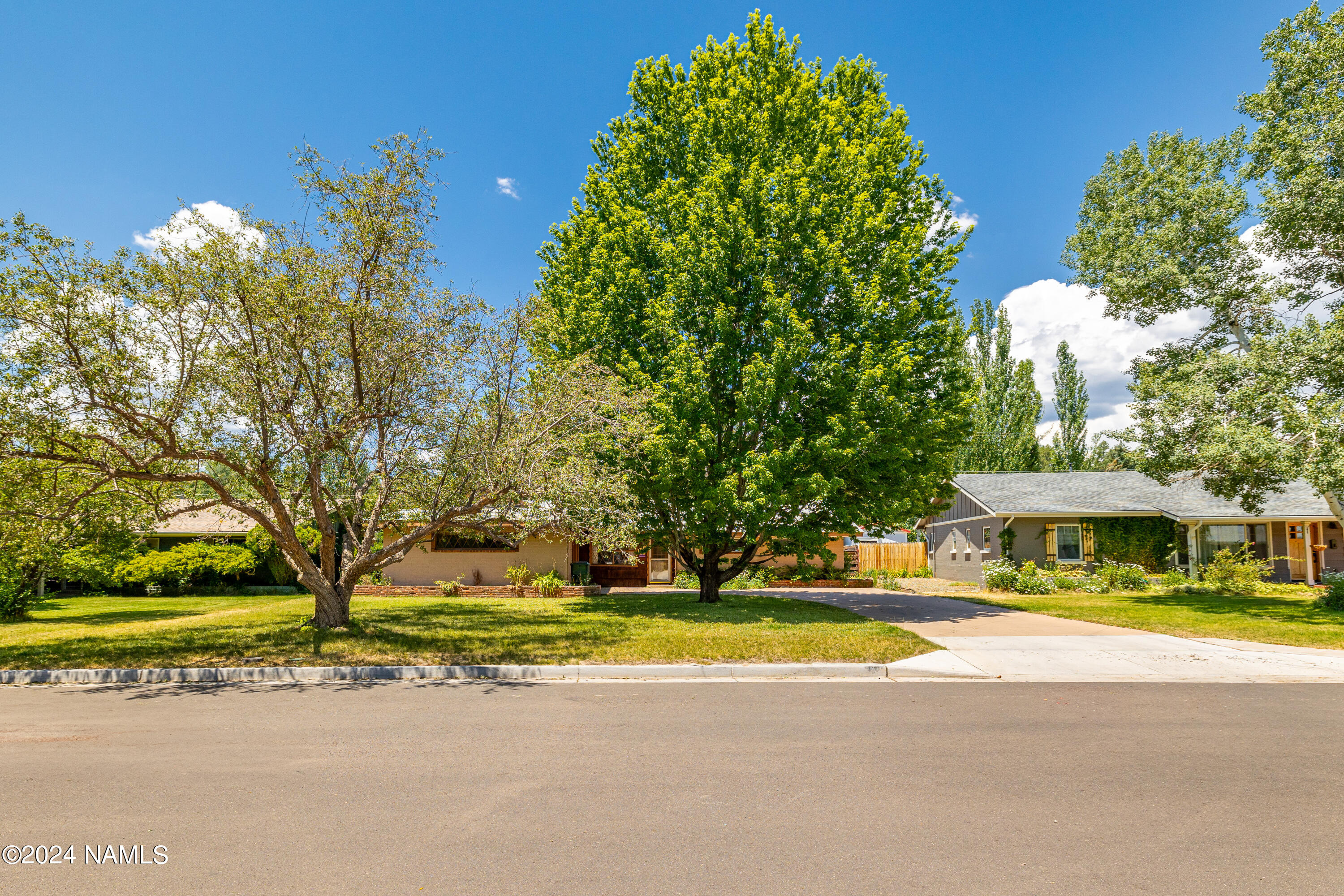 1309 N Navajo Drive