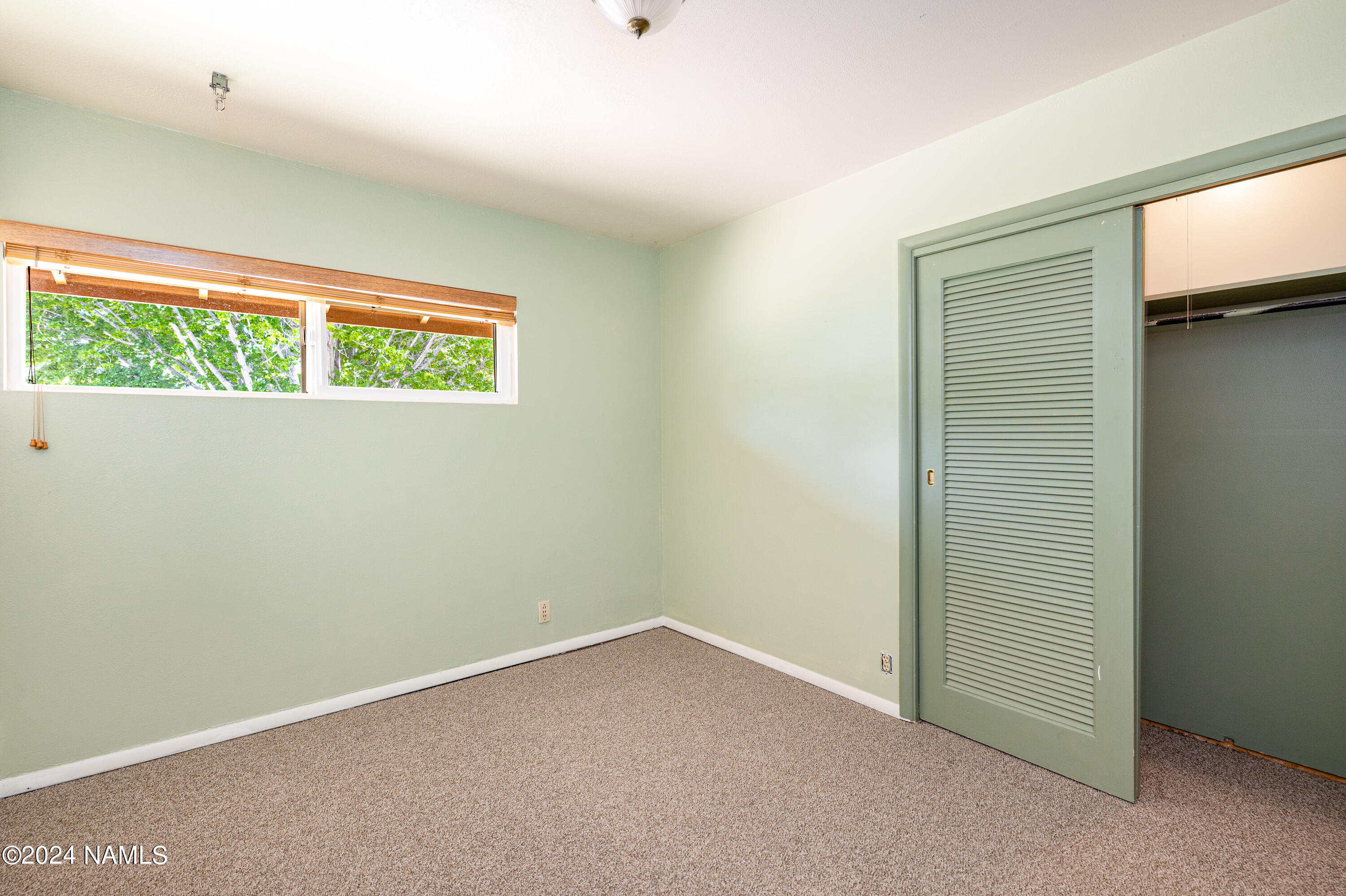 1309 N Navajo Drive
