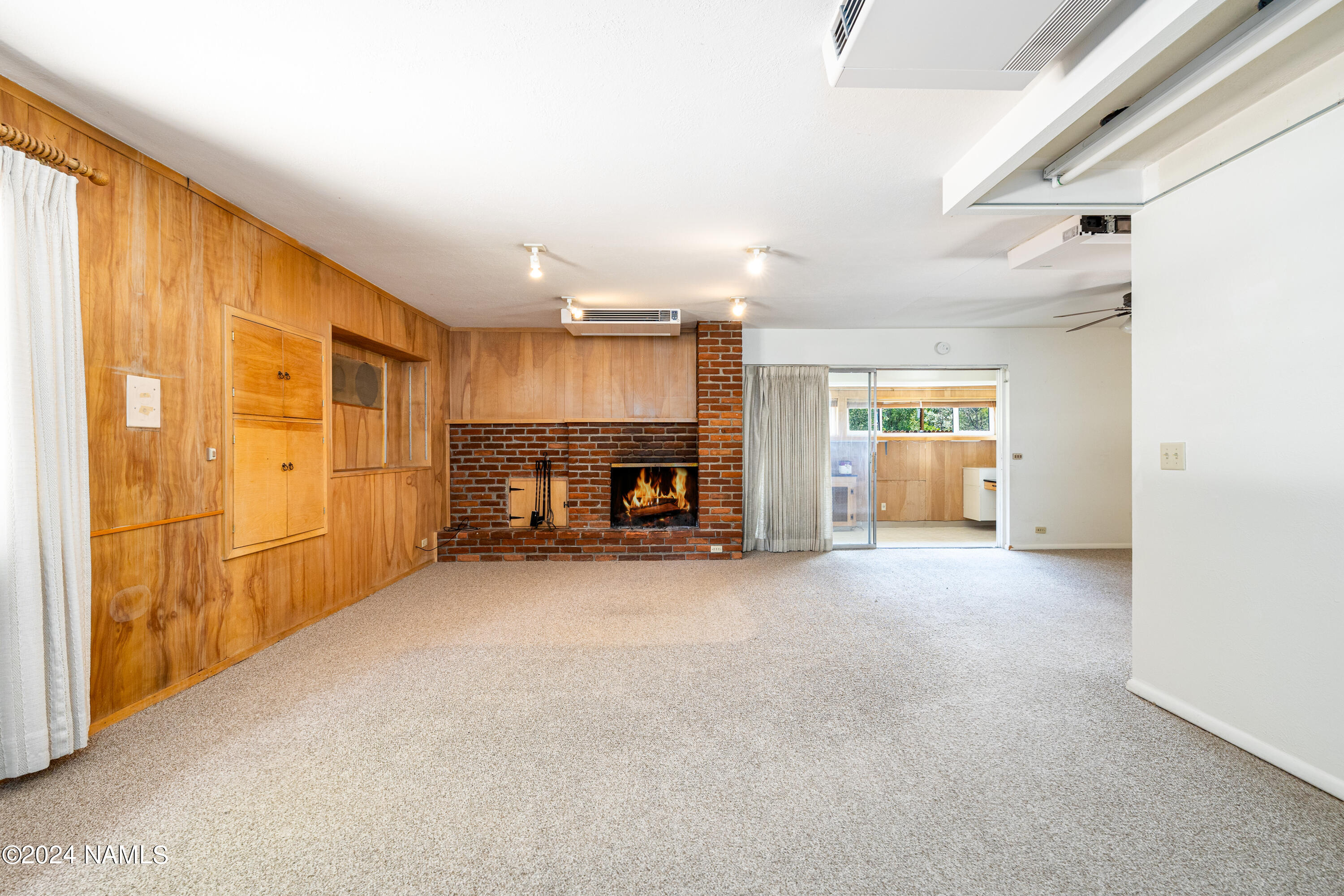 1309 N Navajo Drive
