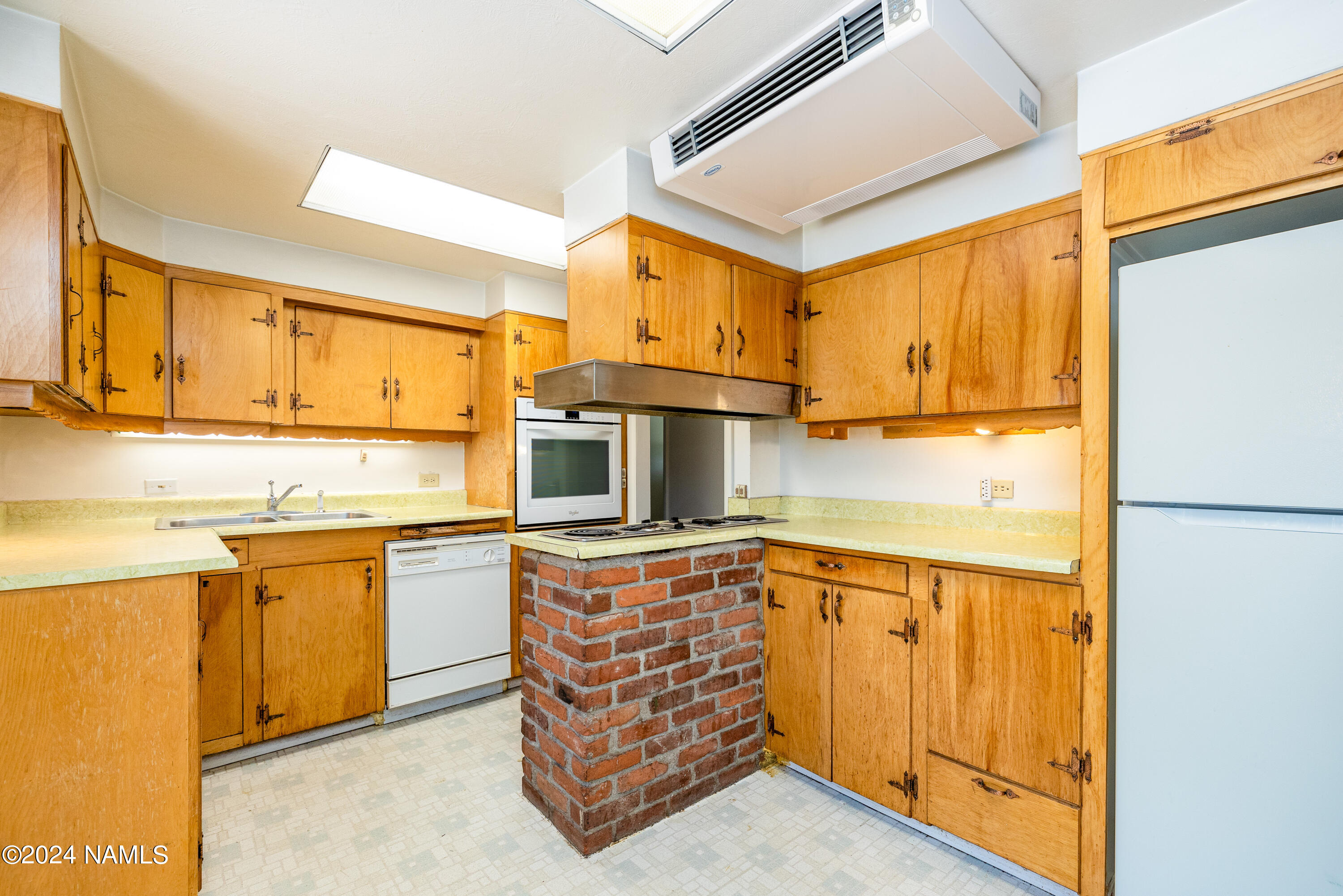 1309 N Navajo Drive