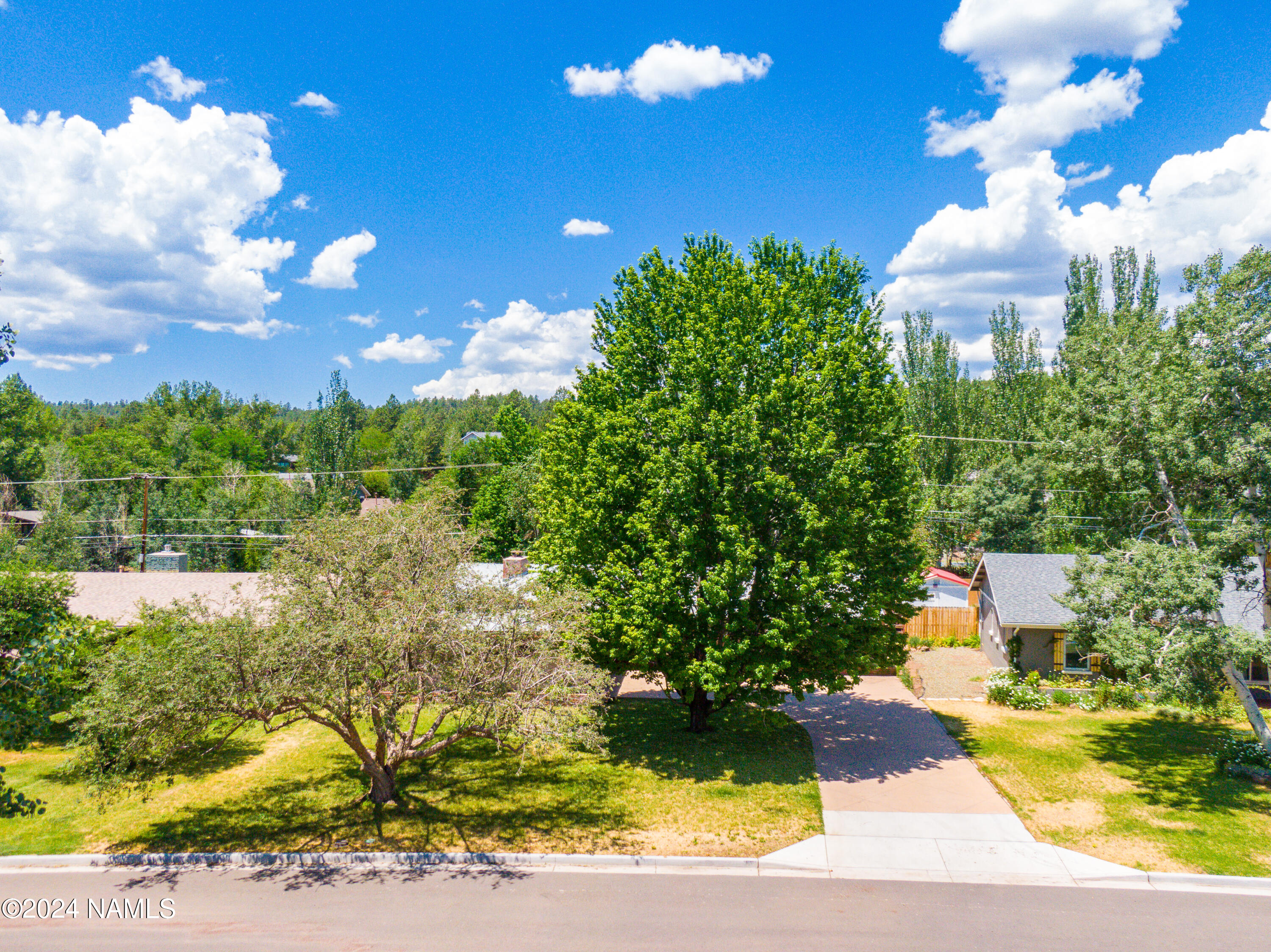 1309 N Navajo Drive
