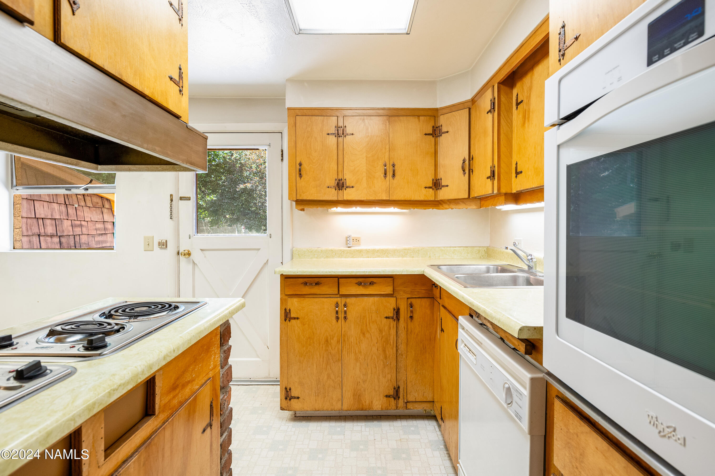 1309 N Navajo Drive