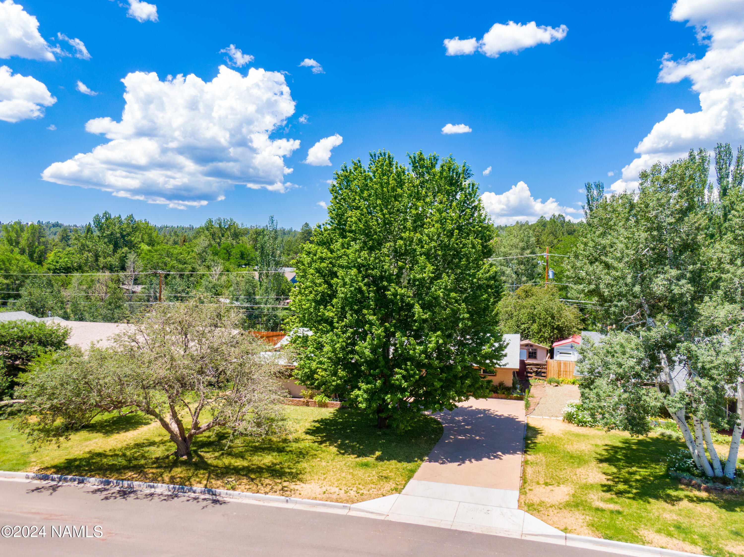 1309 N Navajo Drive