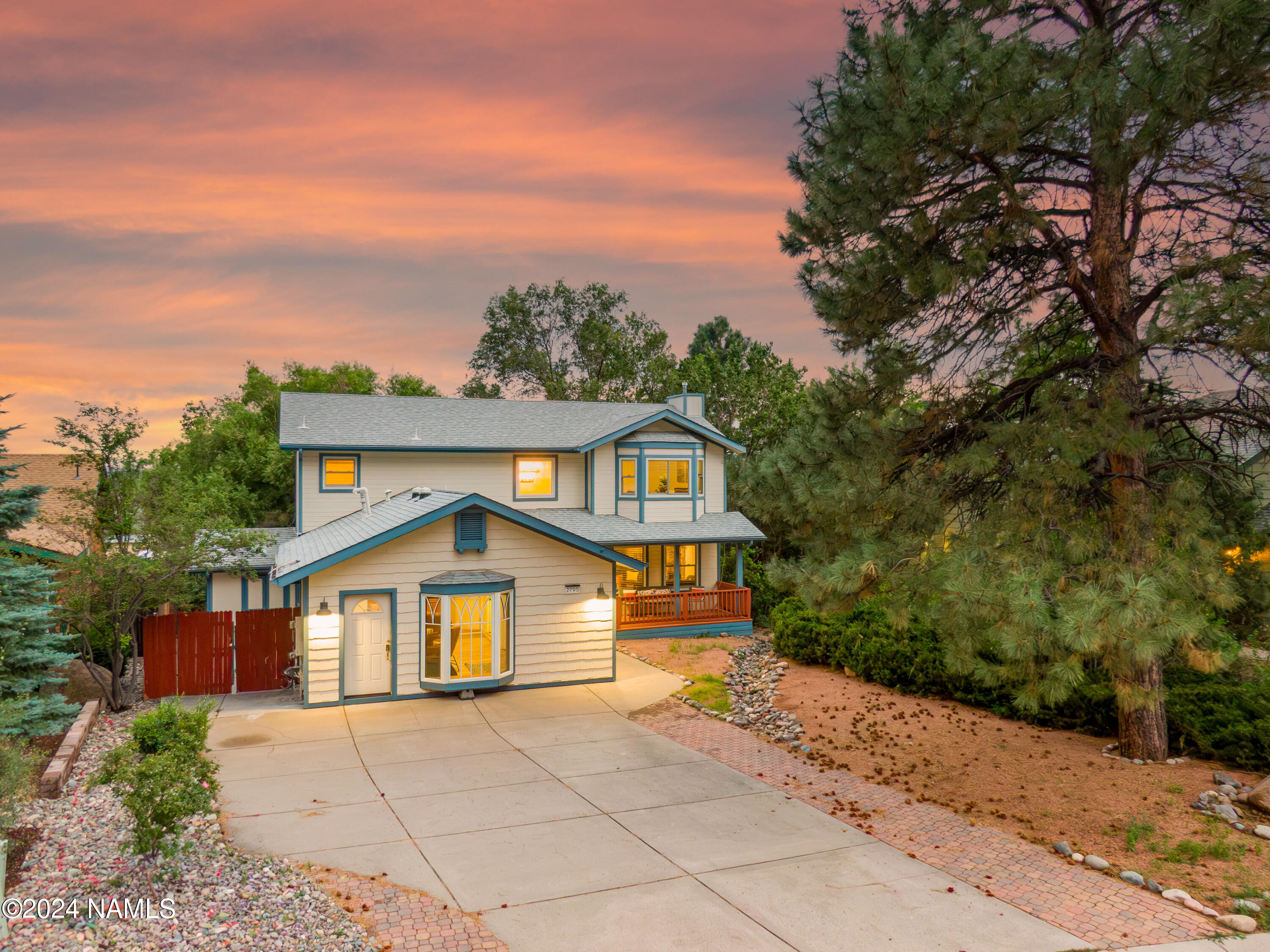 2795 E Hemberg Drive