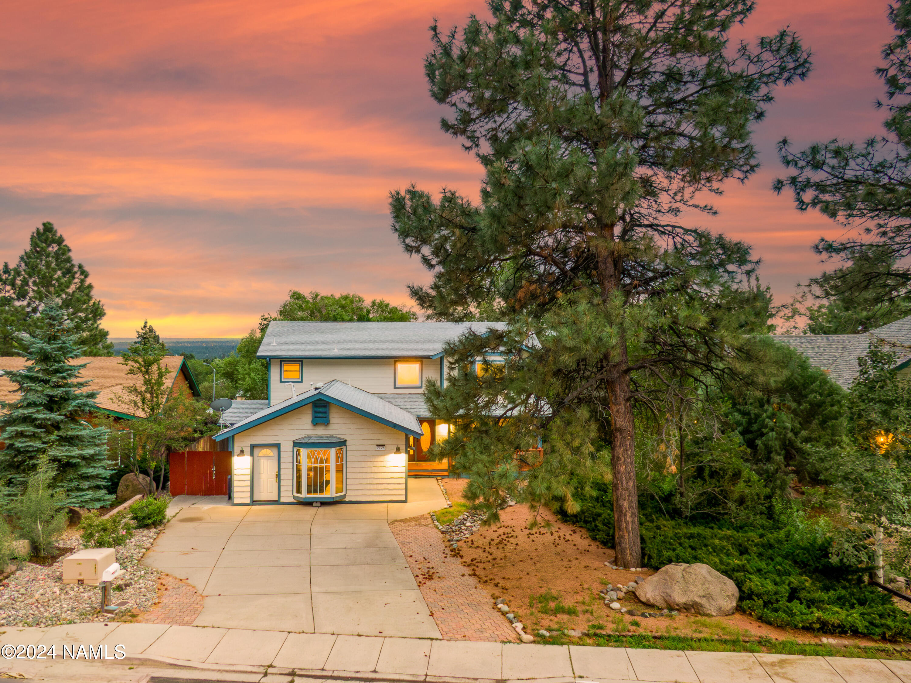 2795 E Hemberg Drive