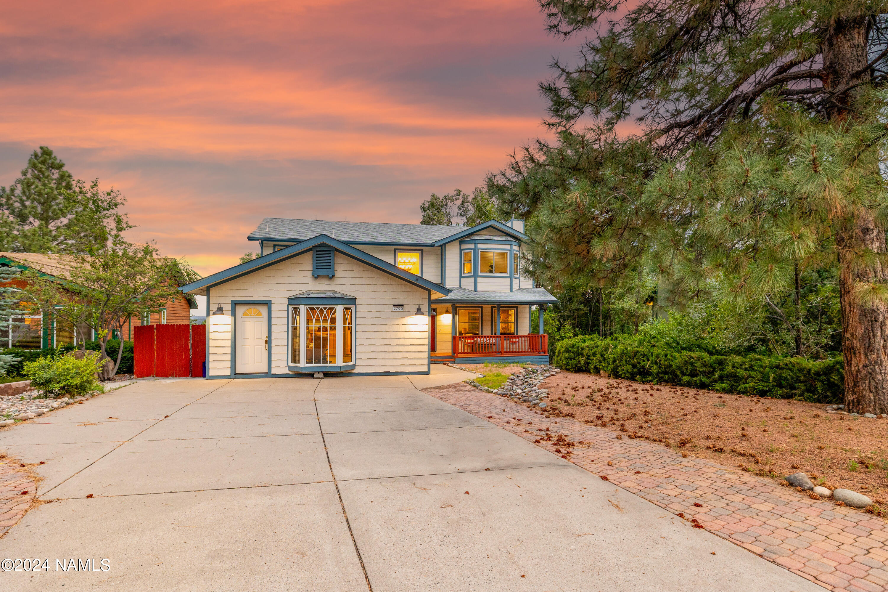 2795 E Hemberg Drive