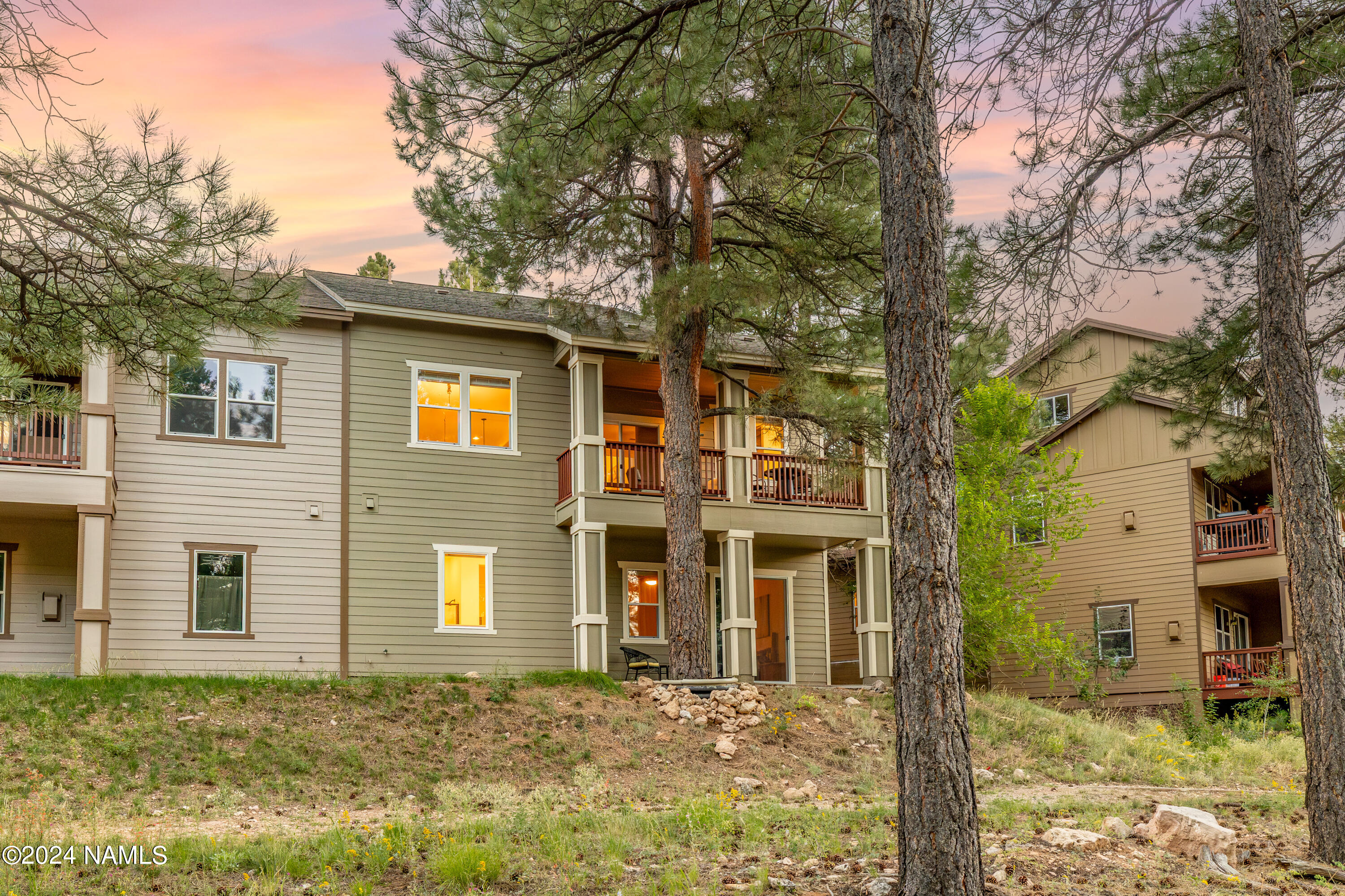 940 E Sterling Lane
