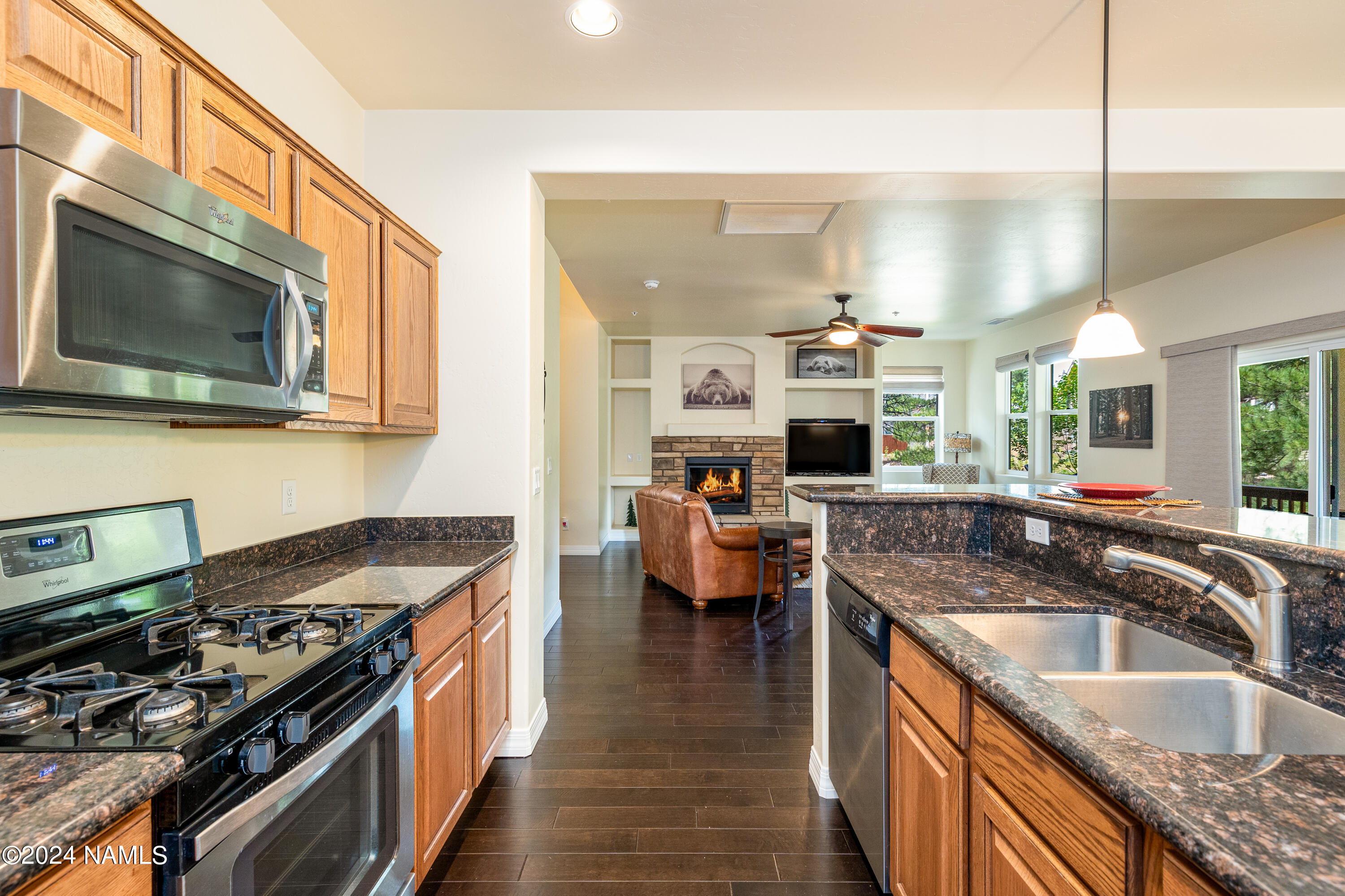 940 E Sterling Lane